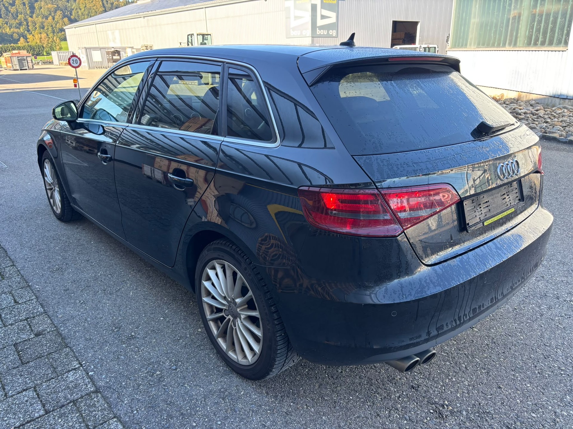 AUDI A3 2.0 TDI Ambition quattro-image-5