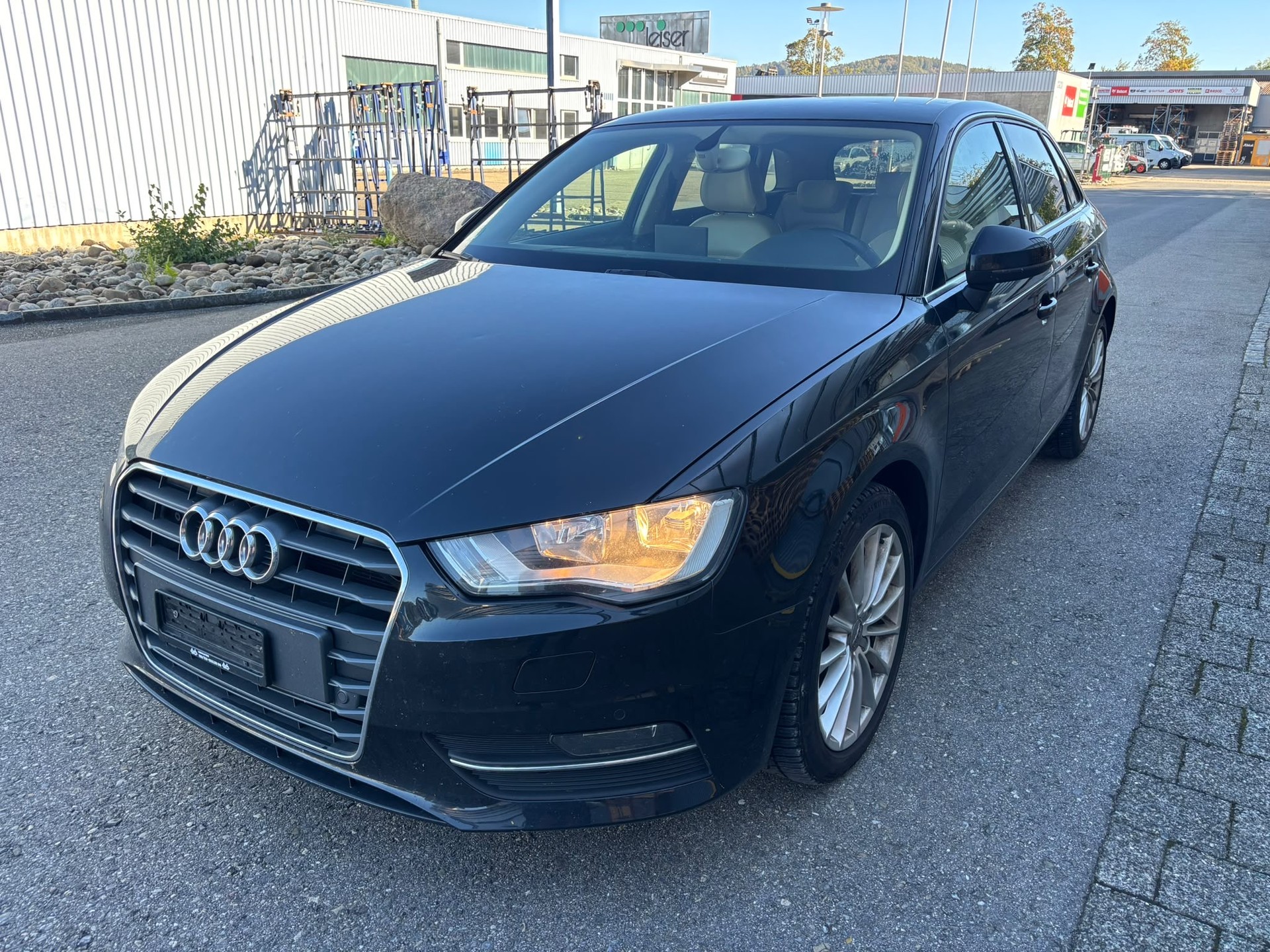 AUDI A3 2.0 TDI Ambition quattro-image-1