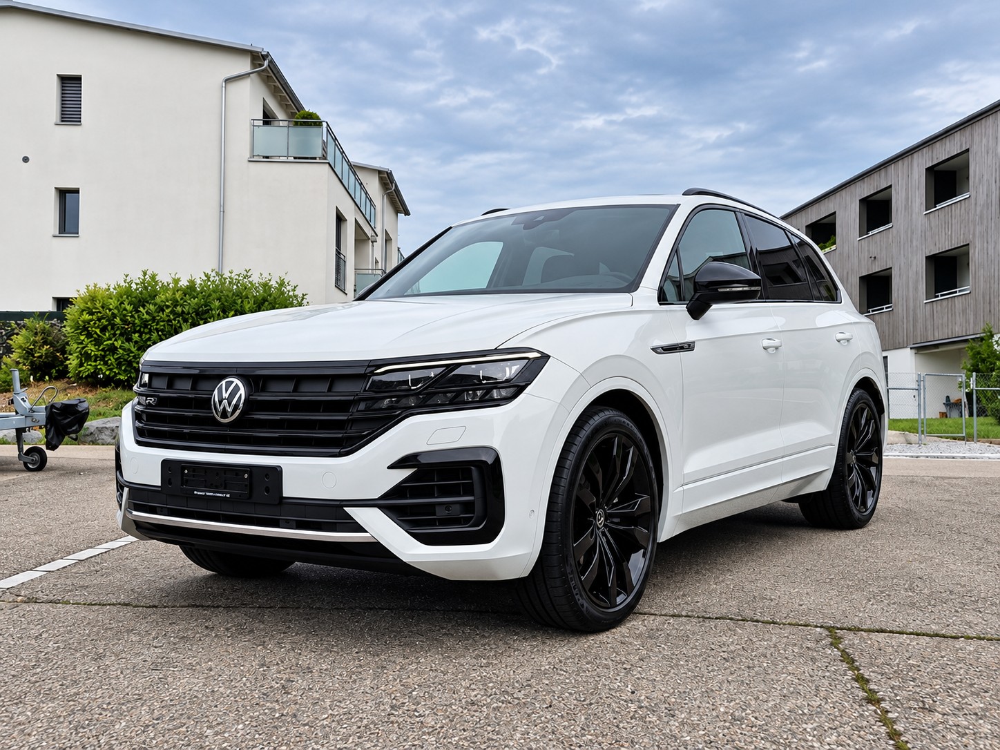 VW Touareg 3.0 V6 TDI 286 R-Line Tiptronic-image-0