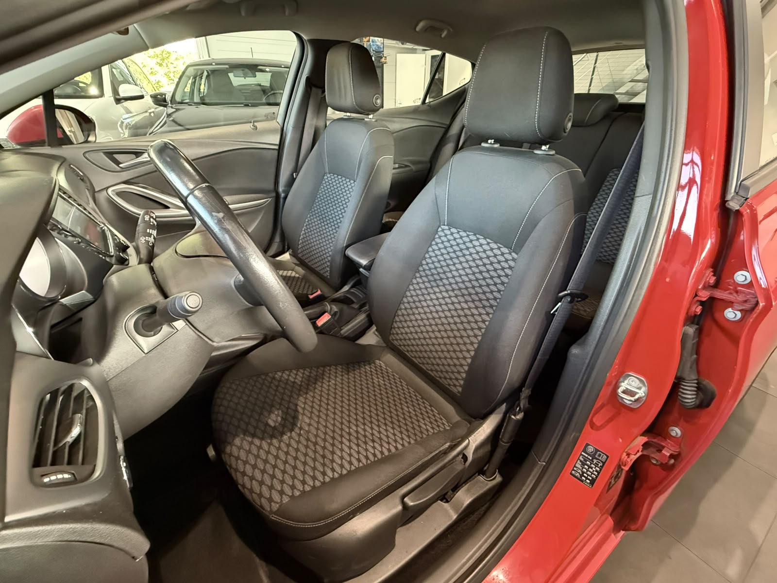 OPEL Astra 1.0i Turbo Enjoy Easytronic-image-7