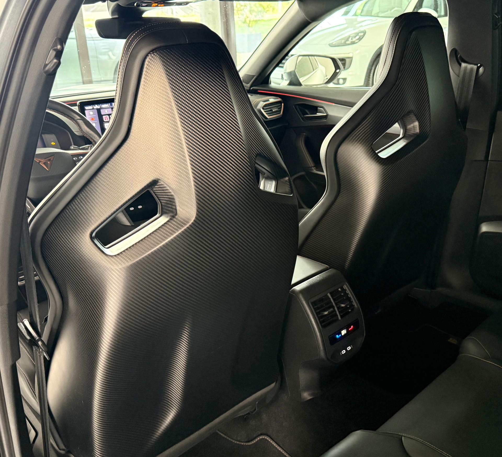 CUPRA Formentor 2.5TSI VZ5 4Drive DSG / 5-Zylinder / CH-Fahrzeug / Matt-Lackierung / Schalensitze / H&R-Federn / 20Zoll JP-Racing-image-3