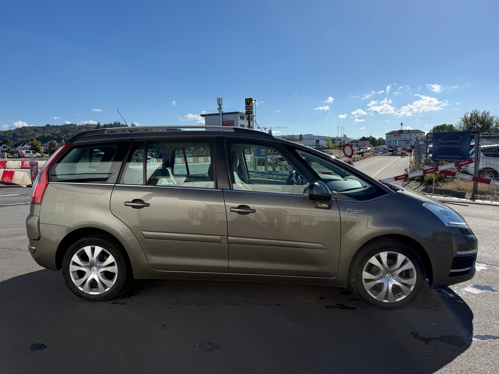 CITROEN Grand C4 Picasso 1.6 HDI 16V Swiss Style EGS6-image-6
