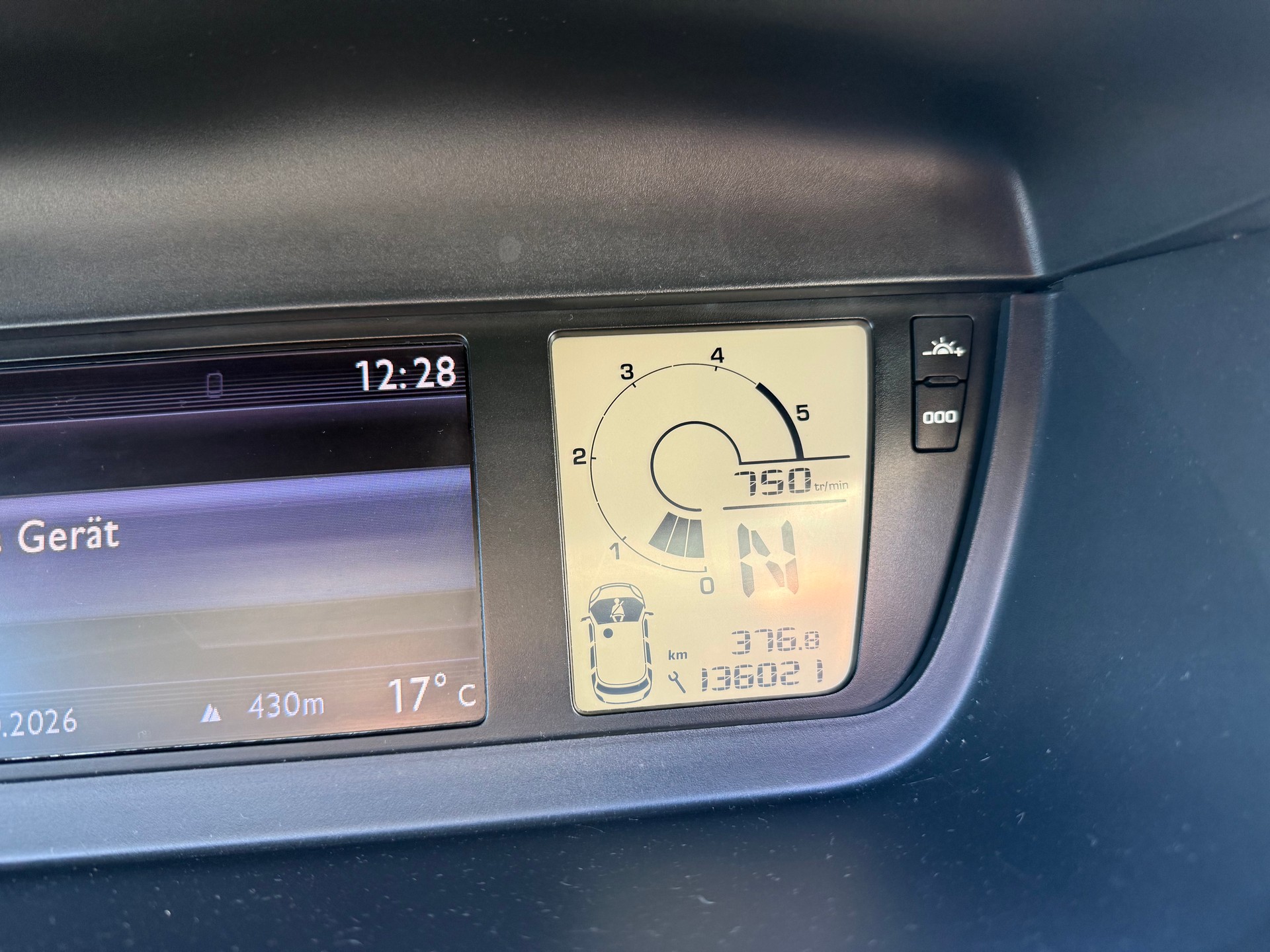 CITROEN Grand C4 Picasso 1.6 HDI 16V Swiss Style EGS6-image-14
