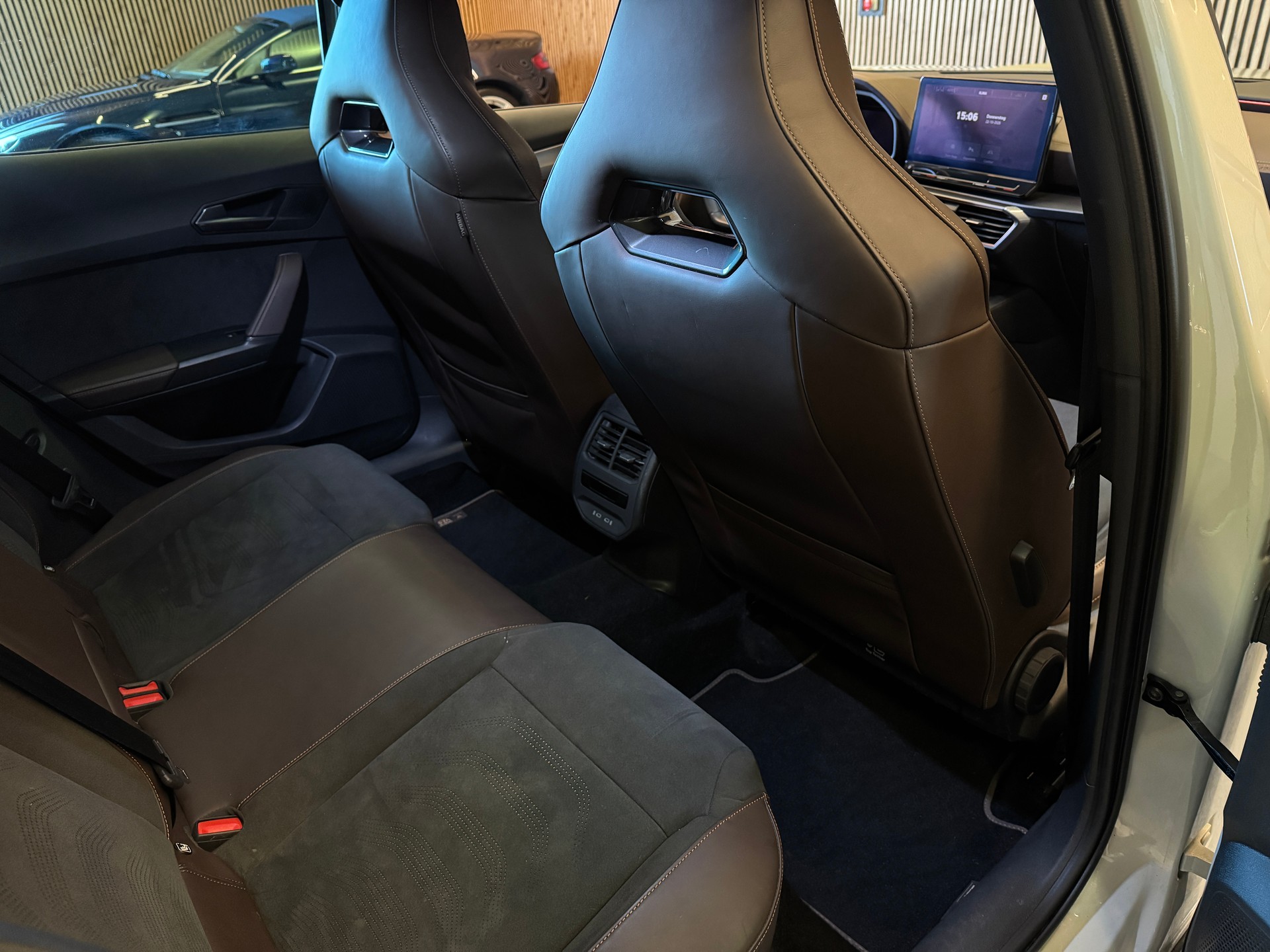 CUPRA Formentor 2.5 TSI VZ5 Taiga Grey 4Drive DSG-image-27