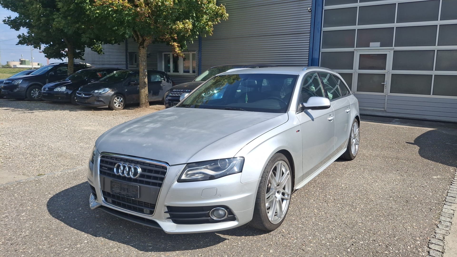 AUDI A4 Avant 2.0 TFSI quattro S-tronic-image-13