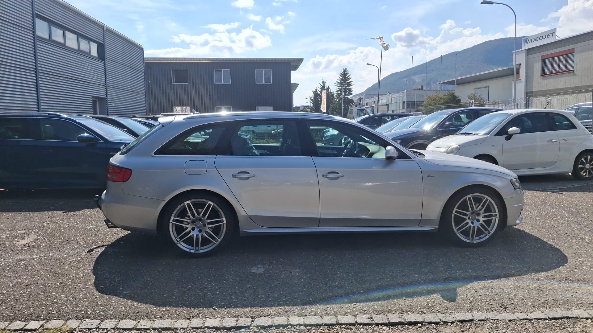 AUDI A4 Avant 2.0 TFSI quattro S-tronic-image-1