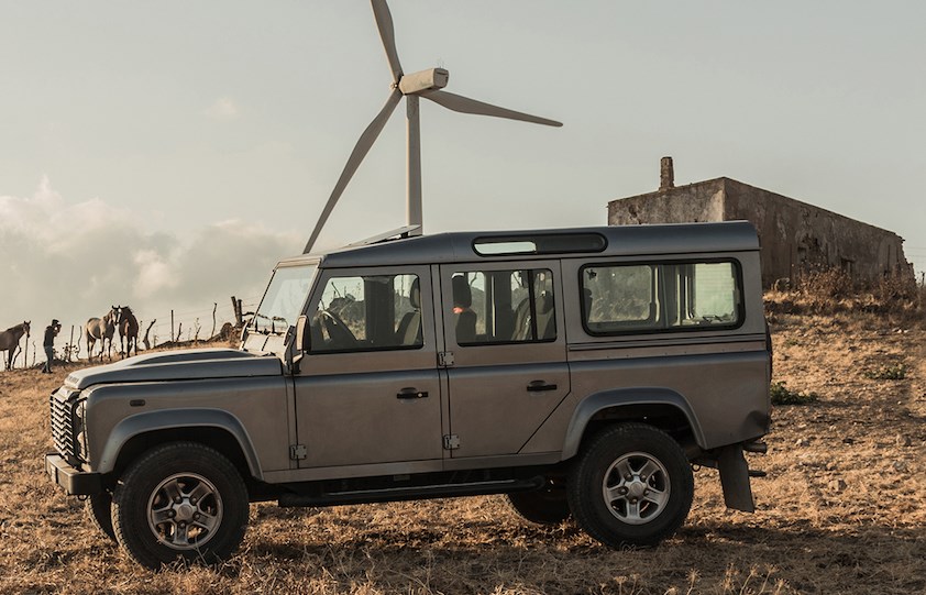LAND ROVER Defender 110 2.2 TD4 Station Wagon-image-1