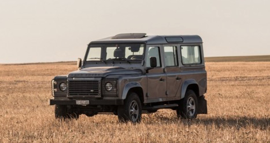 LAND ROVER Defender 110 2.2 TD4 Station Wagon-image-0