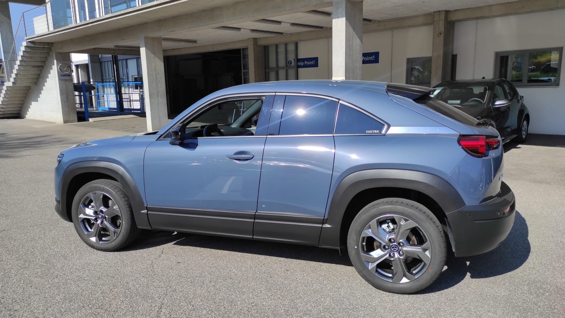 MAZDA MX-30 e-Skyactiv Revolution-image-3
