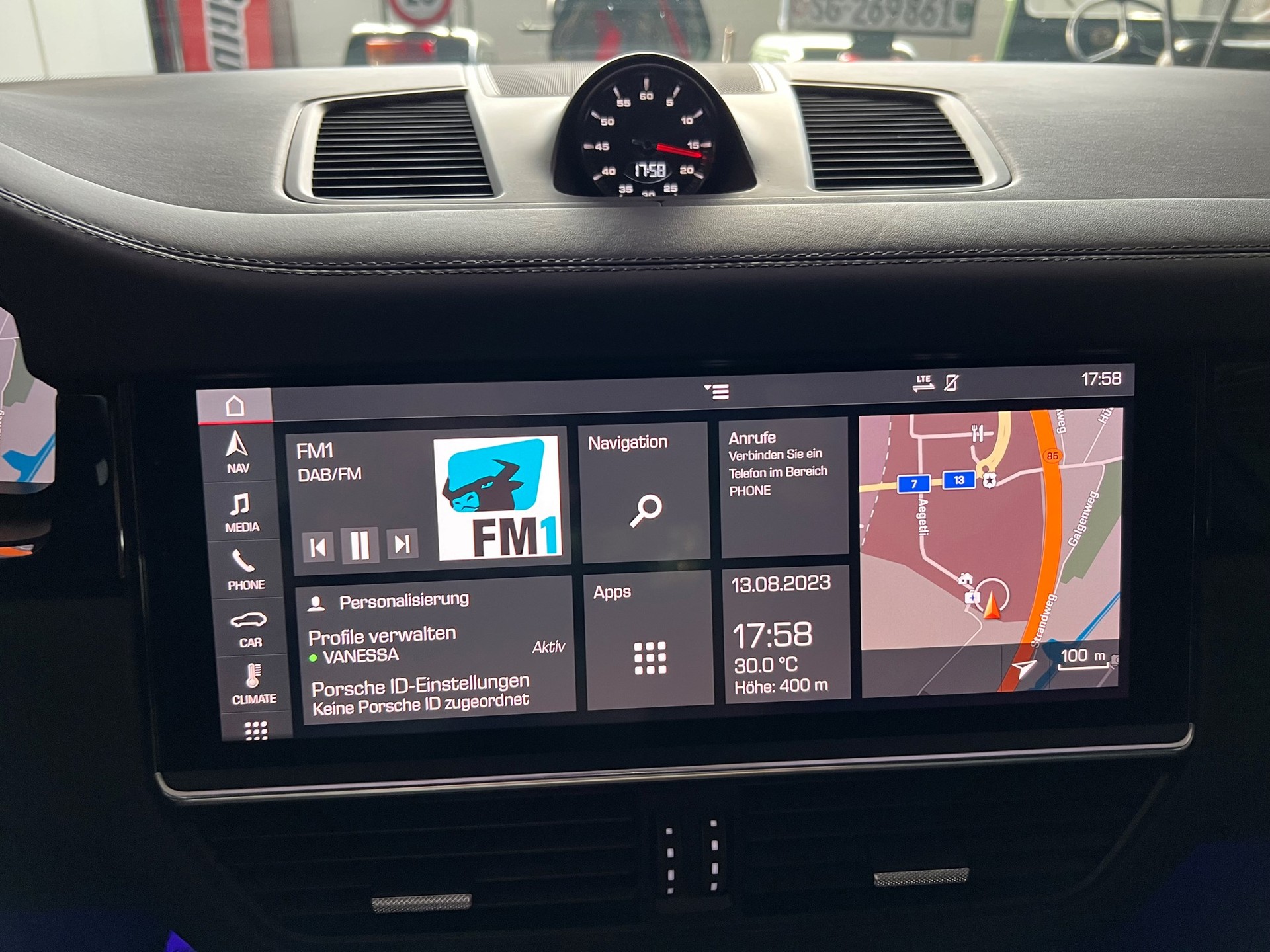 PORSCHE Cayenne S-image-13