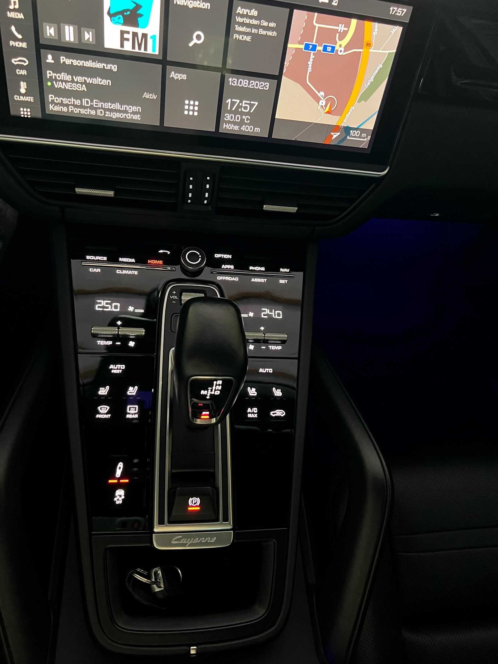 PORSCHE Cayenne S-image-12