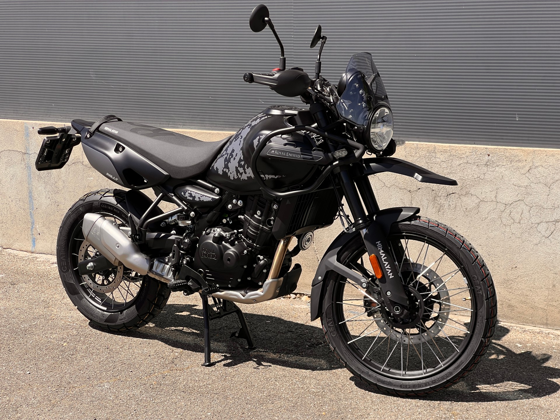 ROYAL ENFIELD 452