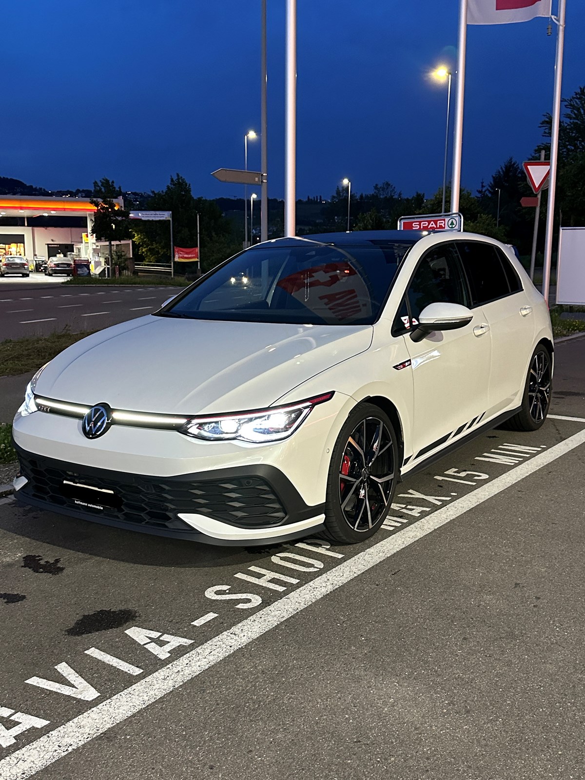VW Golf 2.0 TSI GTI Clubsport DSG-image-3
