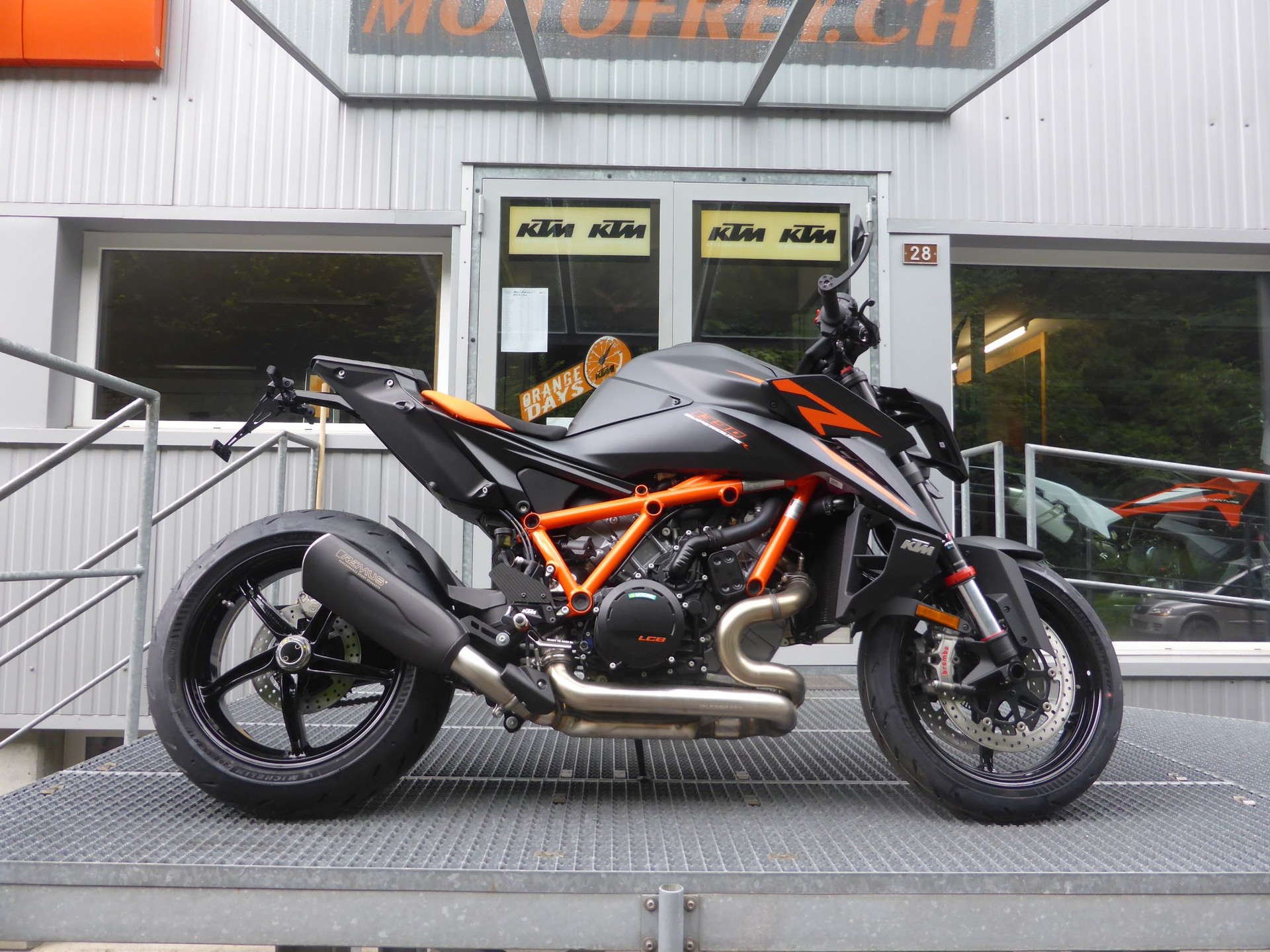 KTM 1390 Super Duke R