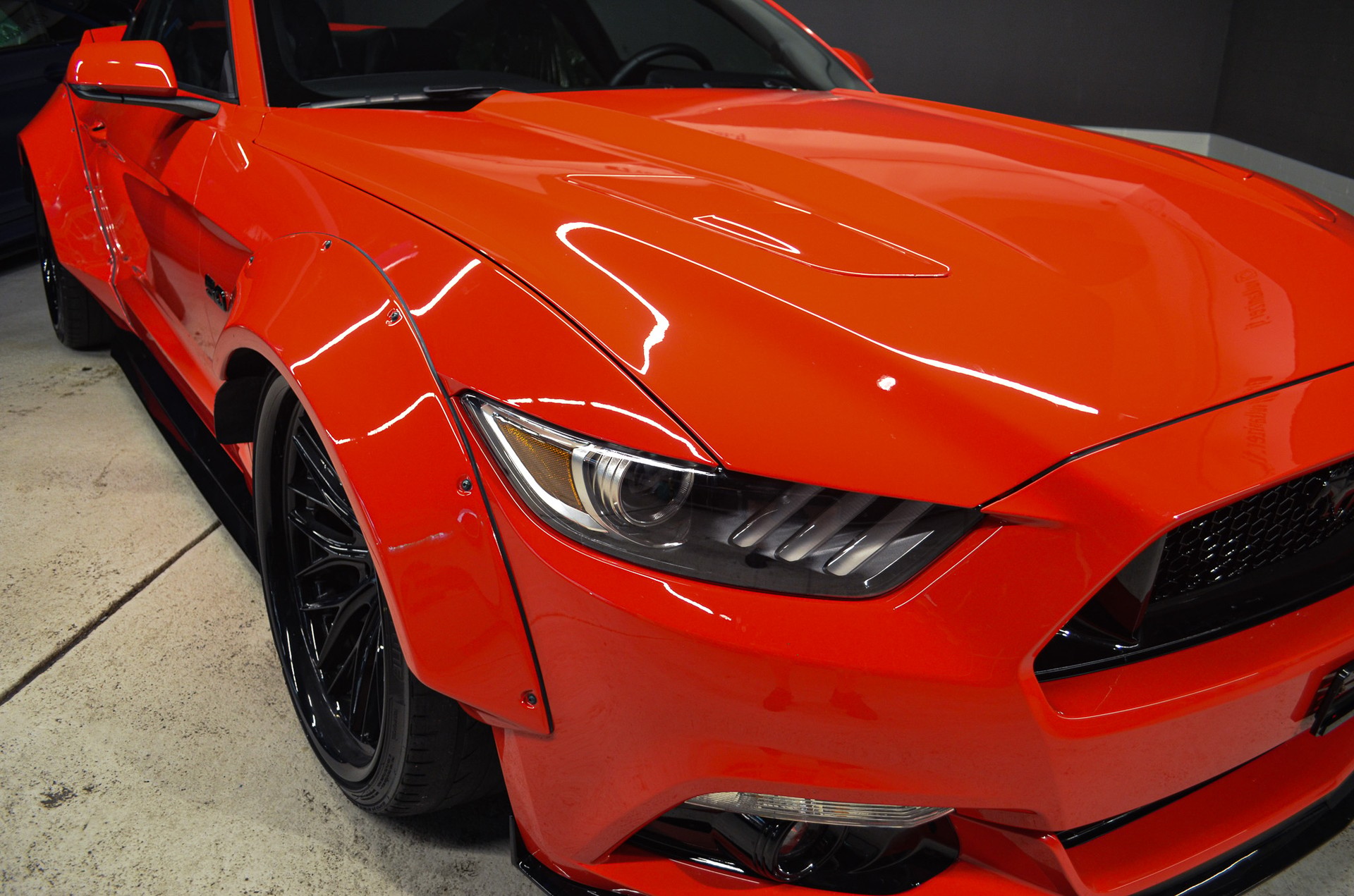 FORD Mustang Fastback 5.0 V8 GT Automat-showroom-element-2