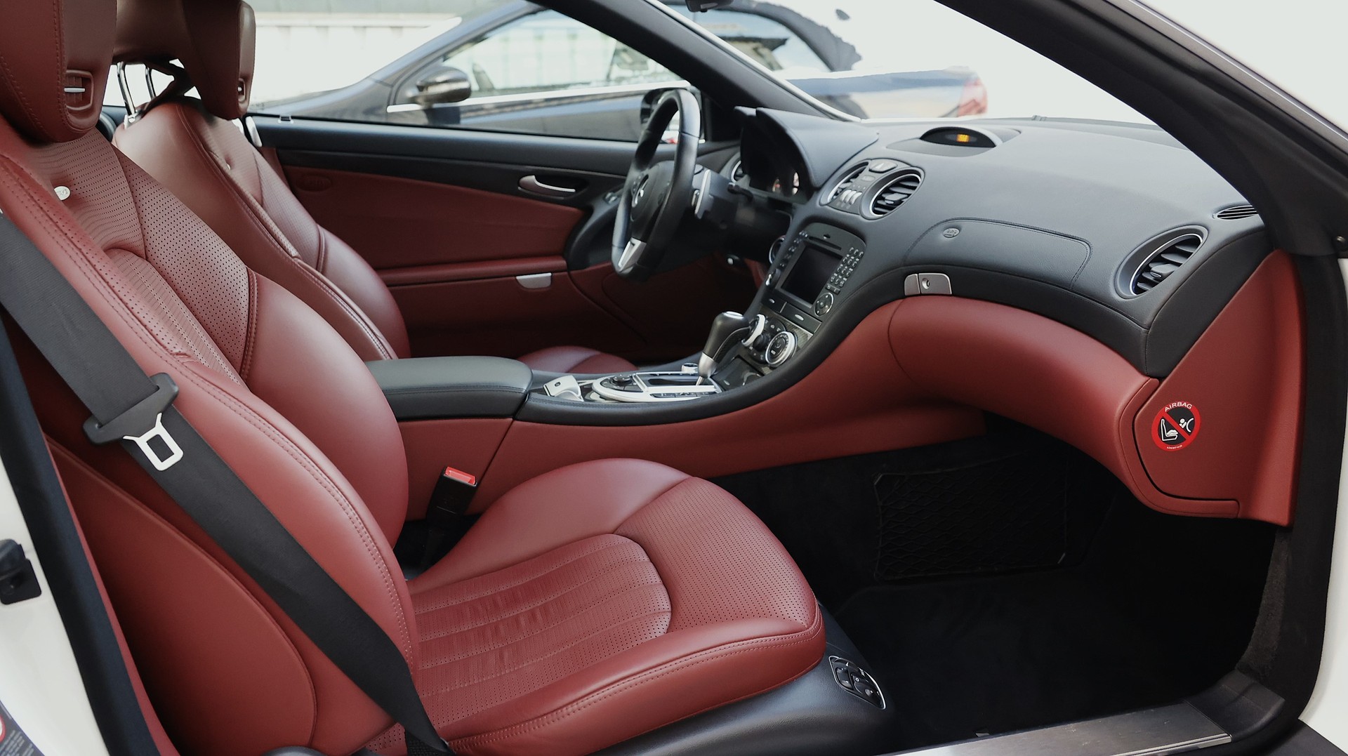 MERCEDES-BENZ SL 63 AMG Speedshift MCT-image-14