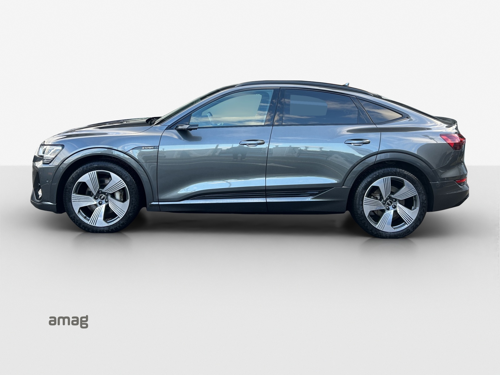 AUDI e-tron 55 Sportback S Line quattro-image-1