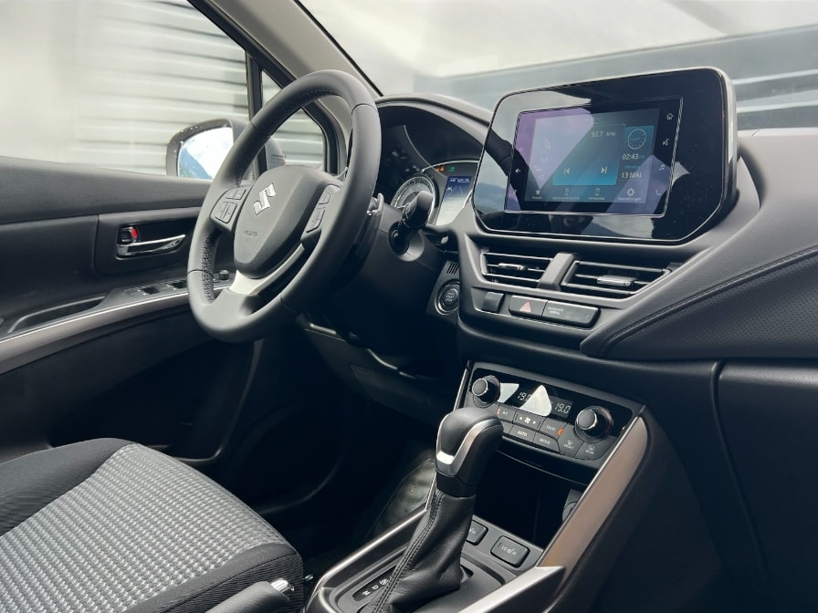 SUZUKI S-Cross 1.5 Compact Top Hybrid 4x4-image-7