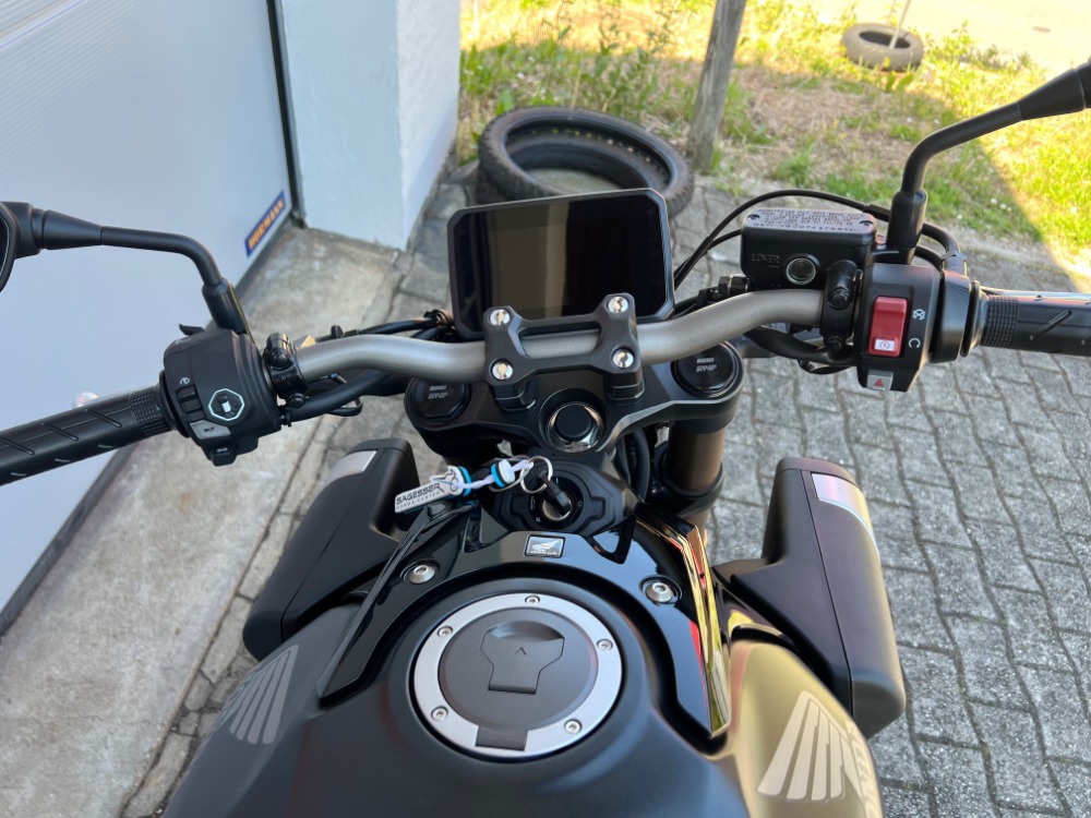 HONDA CB 650 R E-Clutch (35kW)-image-4