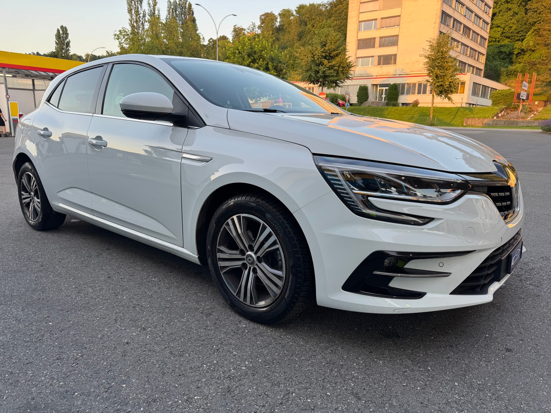 RENAULT Mégane Berline 1.3 16V Turbo Intens EDC-image-2
