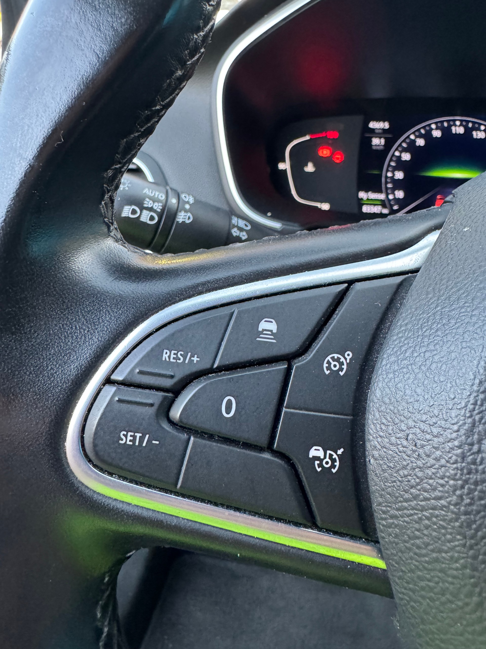 RENAULT Mégane Berline 1.3 16V Turbo Intens EDC-image-12