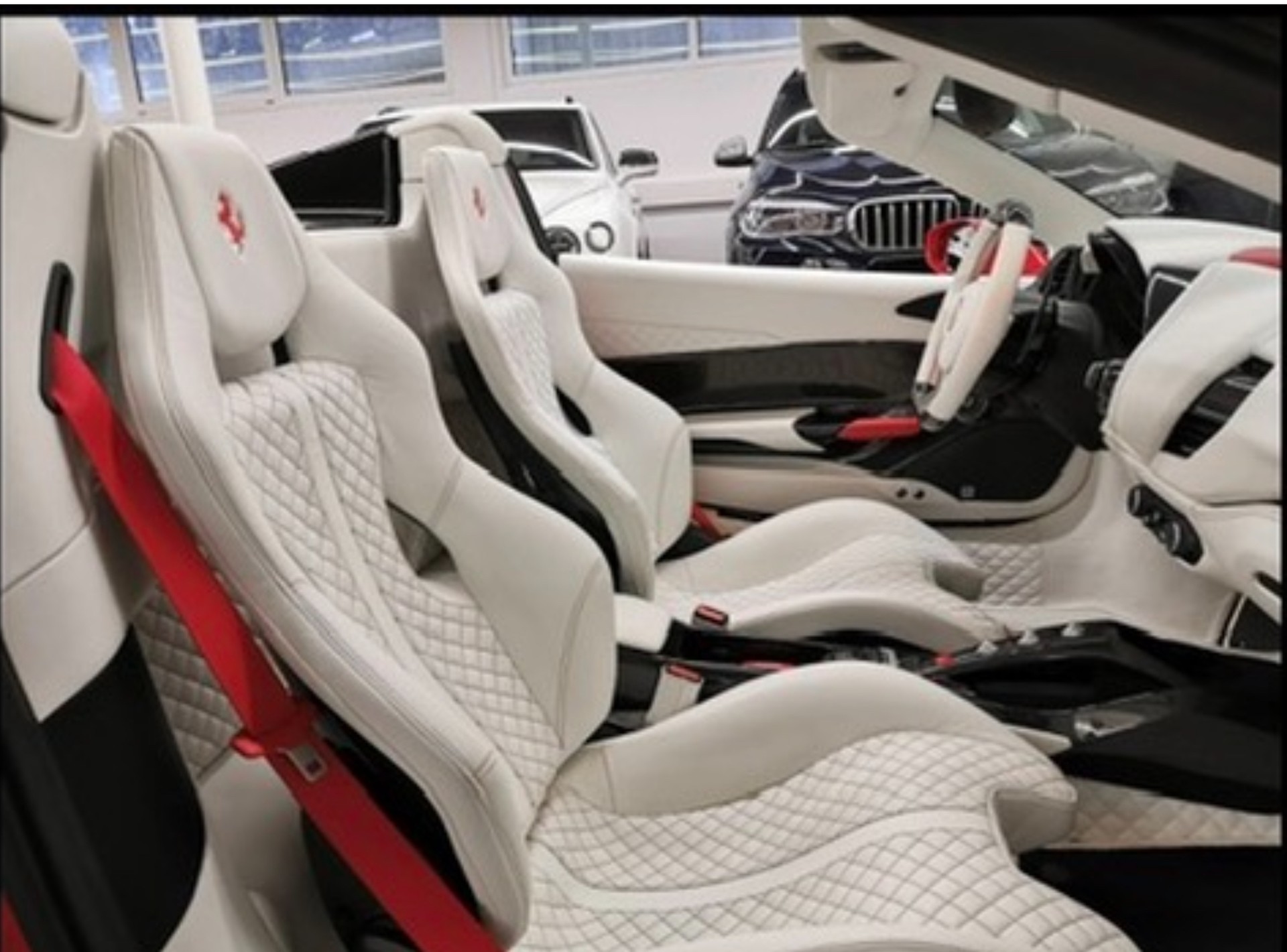 FERRARI 488 Spider 3.9 V8 NOVITEC-image-3