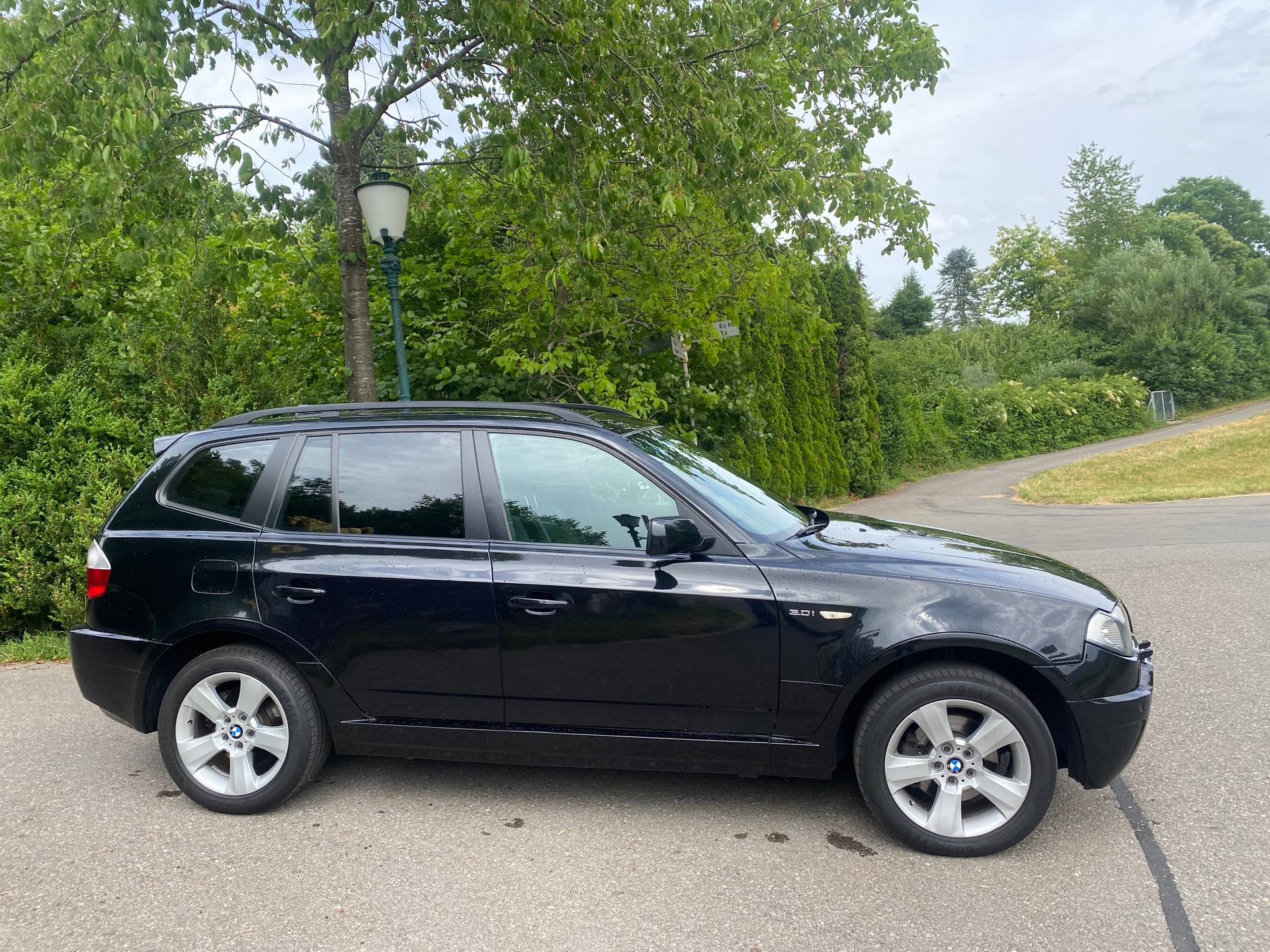 BMW X3 3.0i-image-4