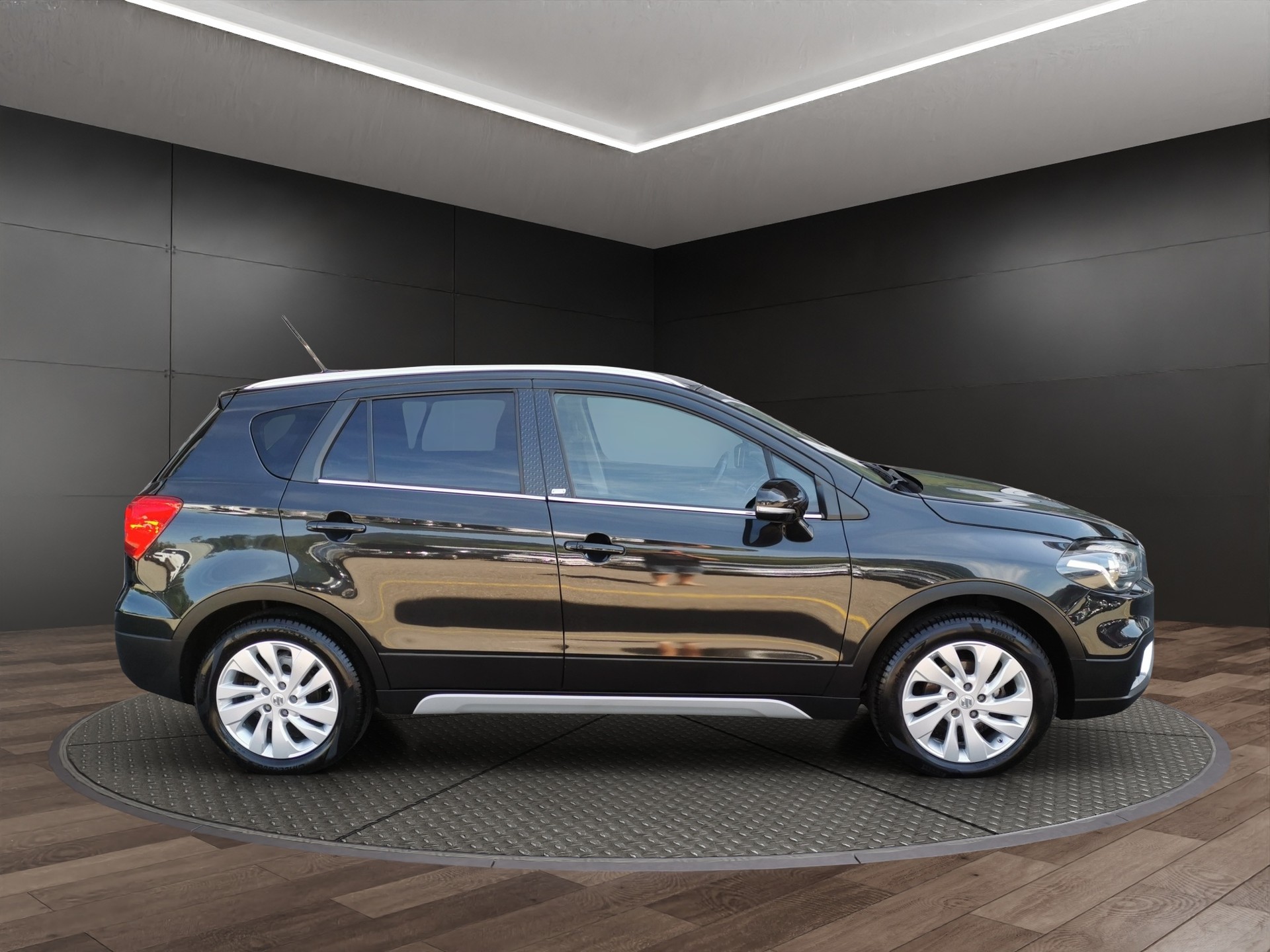 SUZUKI SX4 S-Cross 1.4 16V Generation Hybrid 4WD-image-16