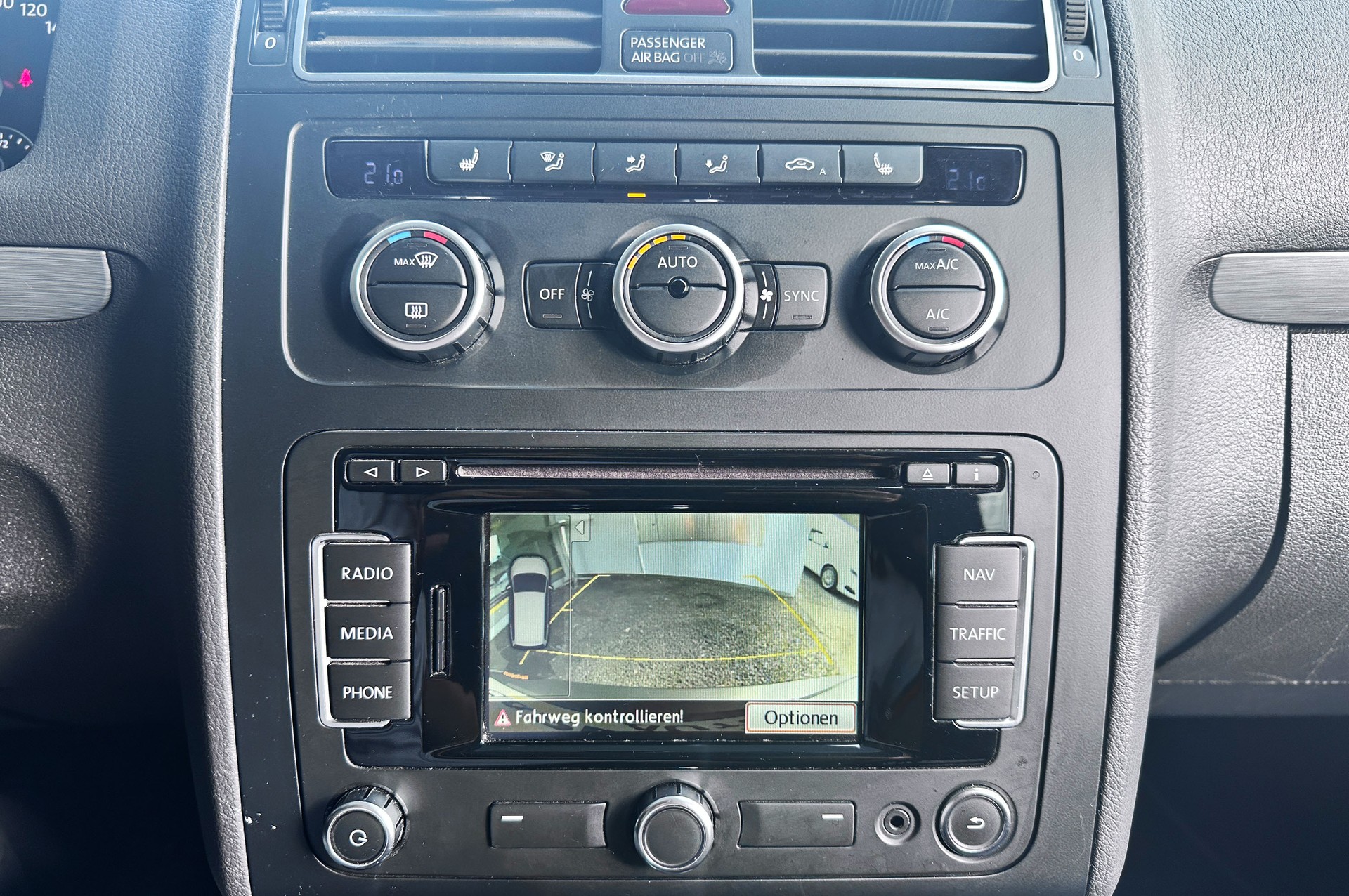 VW Touran 1.4 TSI Cup-image-14