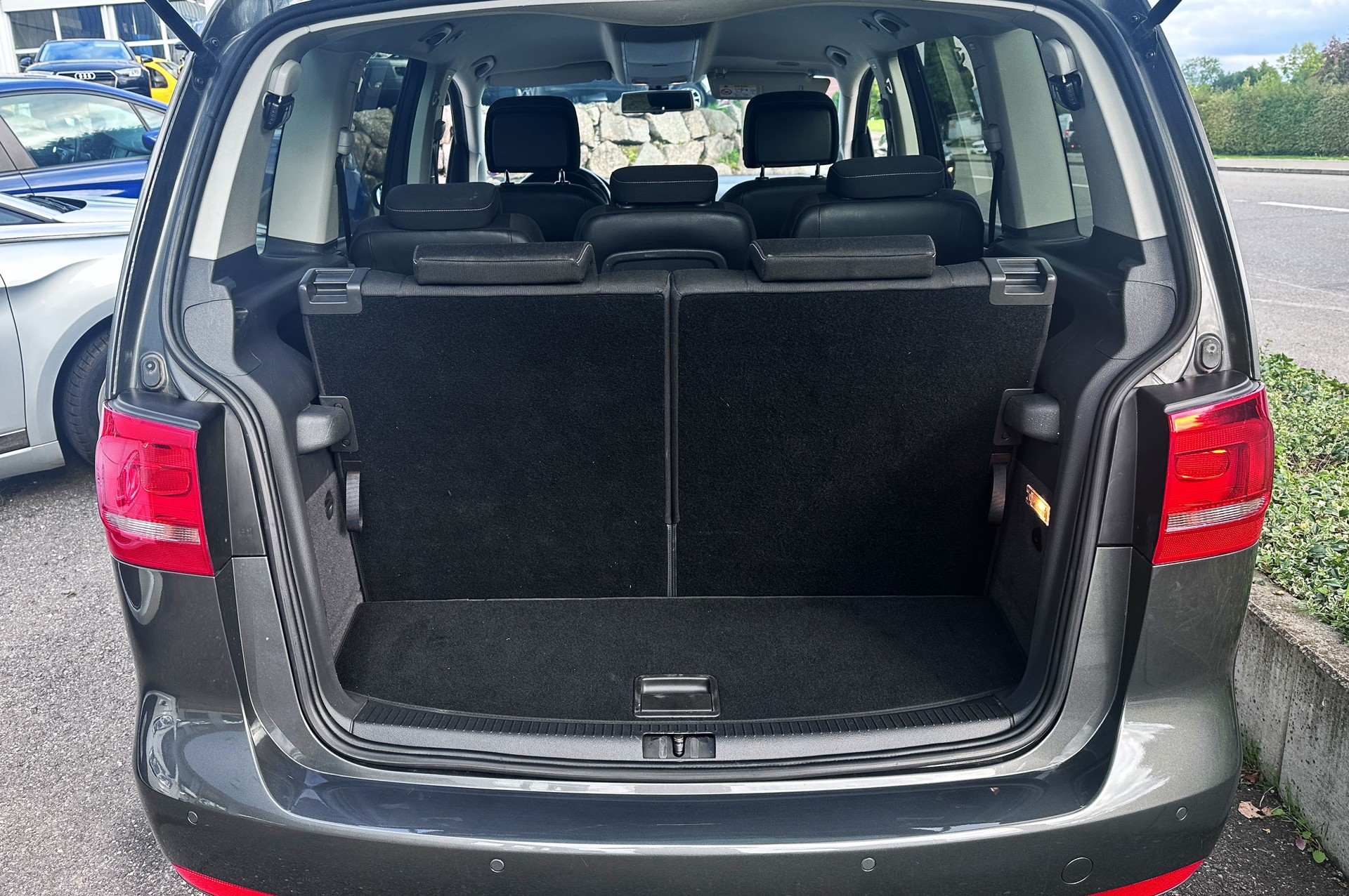 VW Touran 1.4 TSI Cup-image-8
