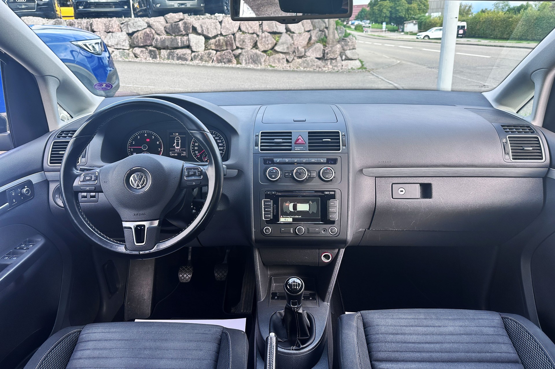 VW Touran 1.4 TSI Cup-image-12