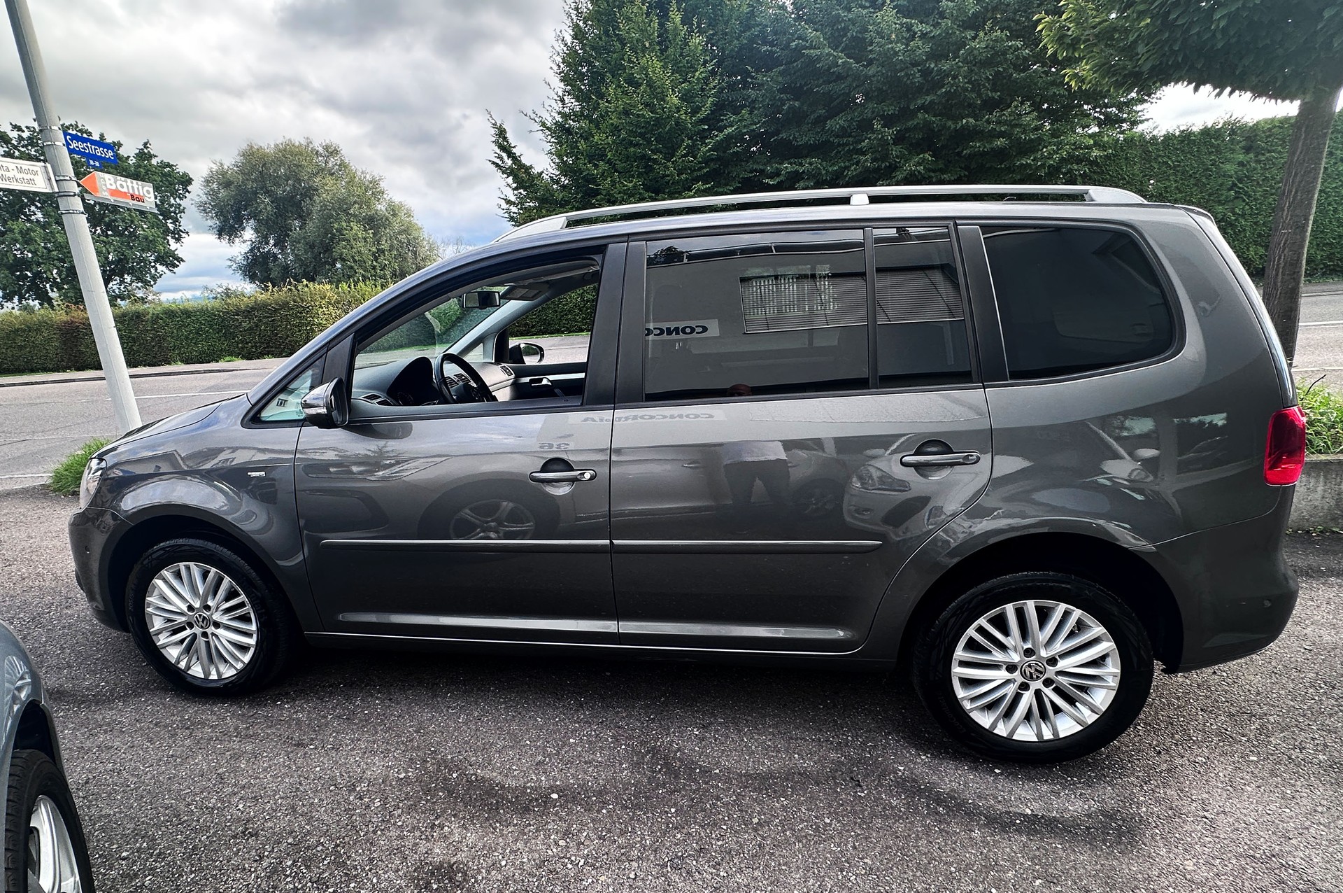 VW Touran 1.4 TSI Cup-image-3