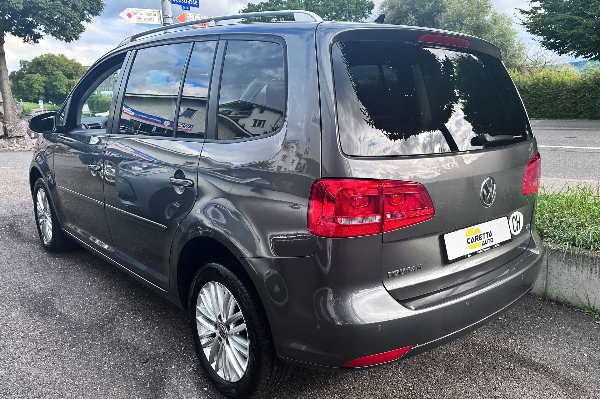 VW Touran 1.4 TSI Cup-image-4