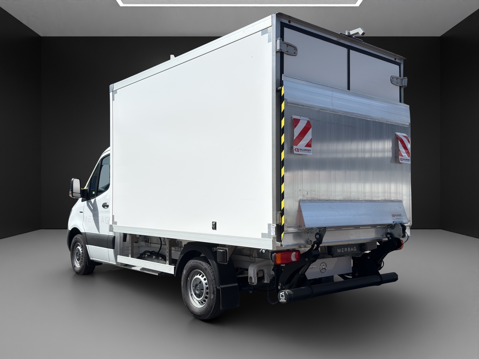 MERCEDES-BENZ eSprinter 420 Pro CH 3665mm-image-1