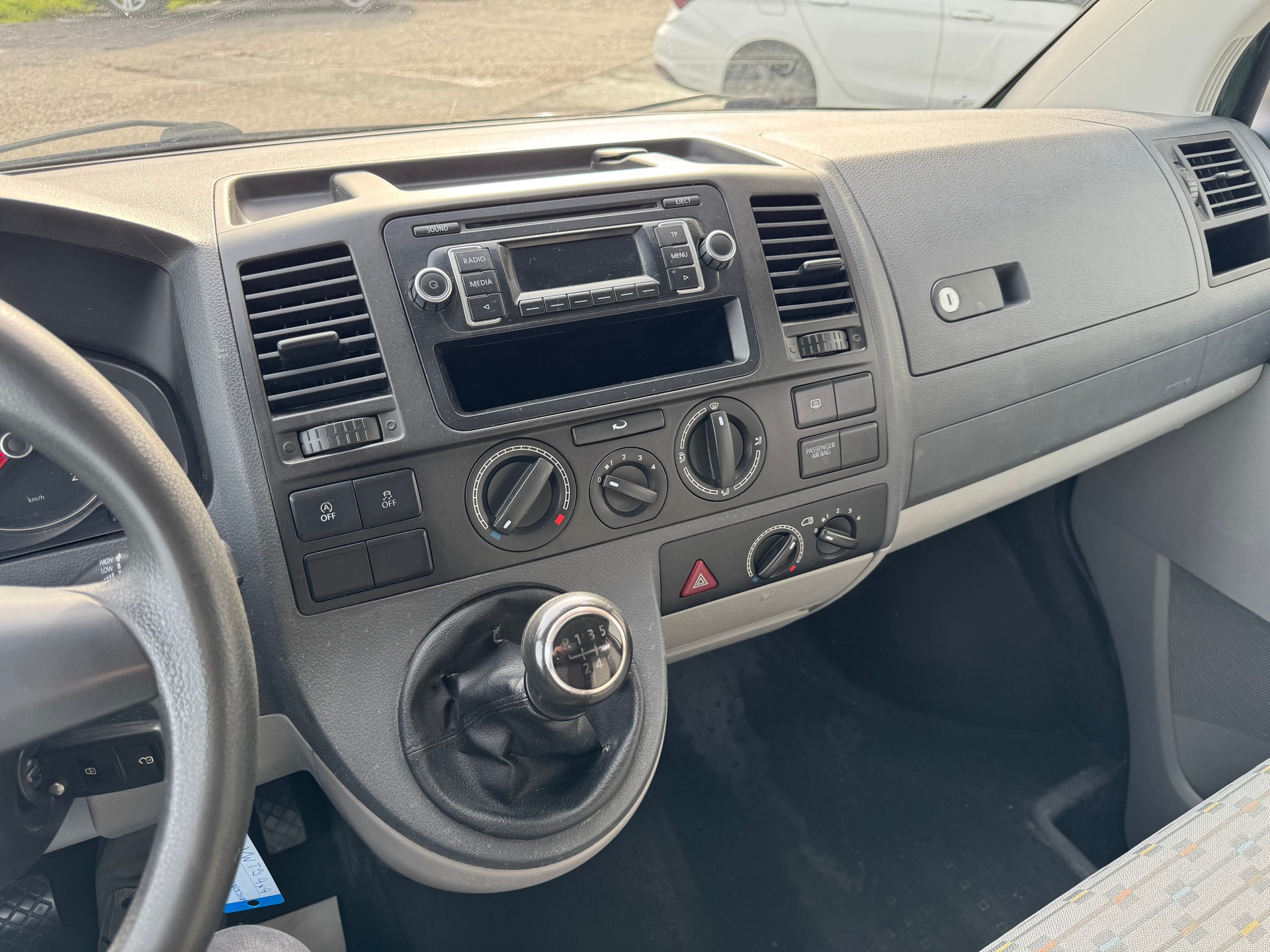 VW T5 2.0 TDI BMT 4Motion-image-7