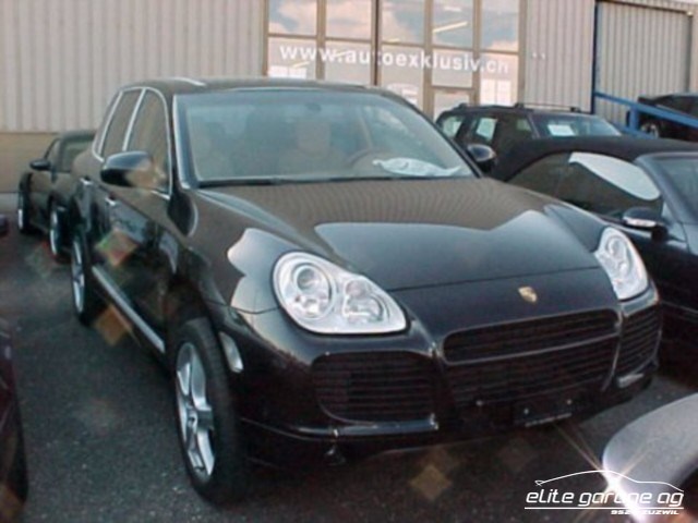 PORSCHE Cayenne Turbo-image-0