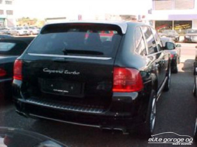 PORSCHE Cayenne Turbo-image-2