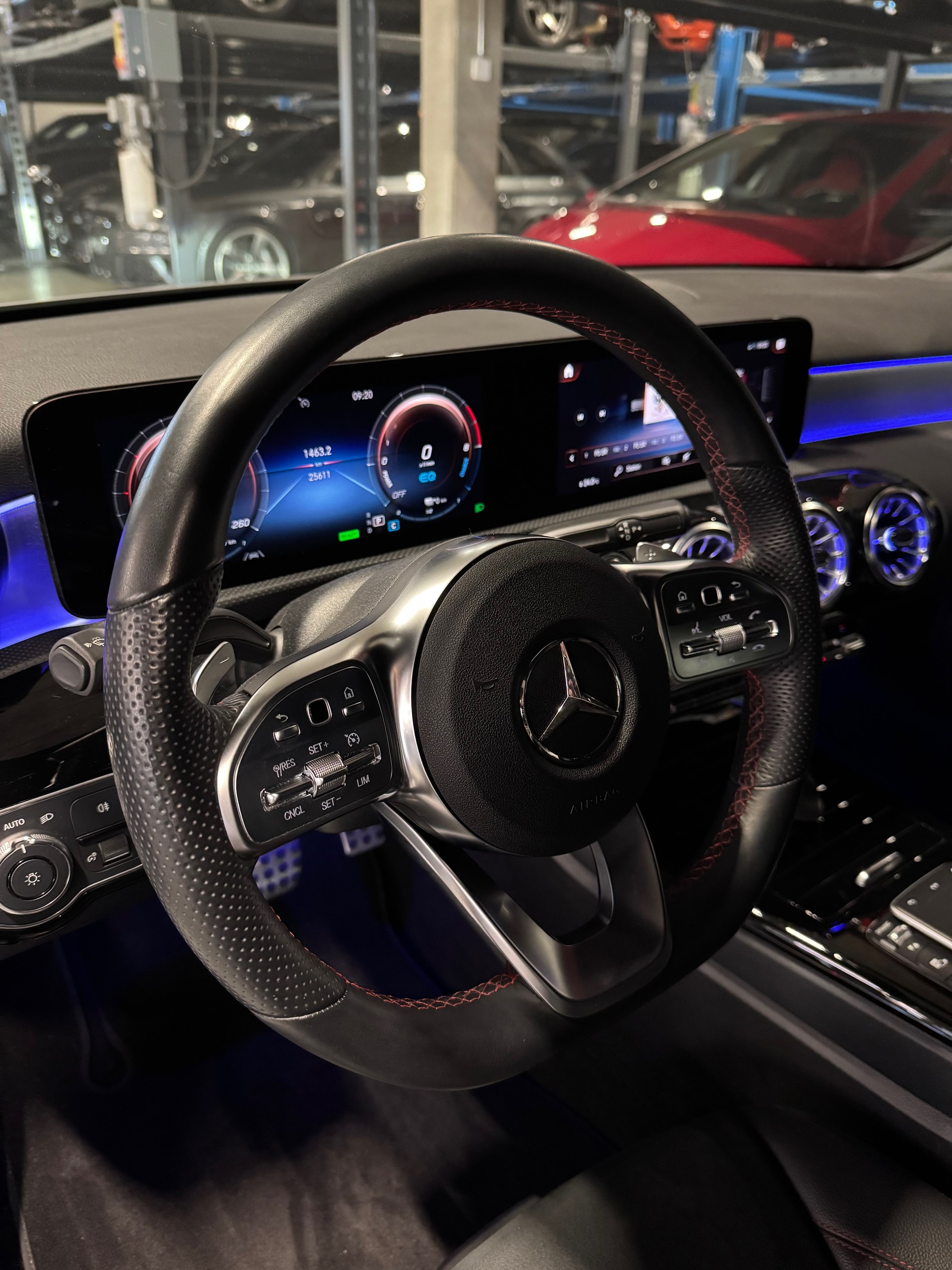 MERCEDES-BENZ A 250e AMG Line 8G-DCT-image-6