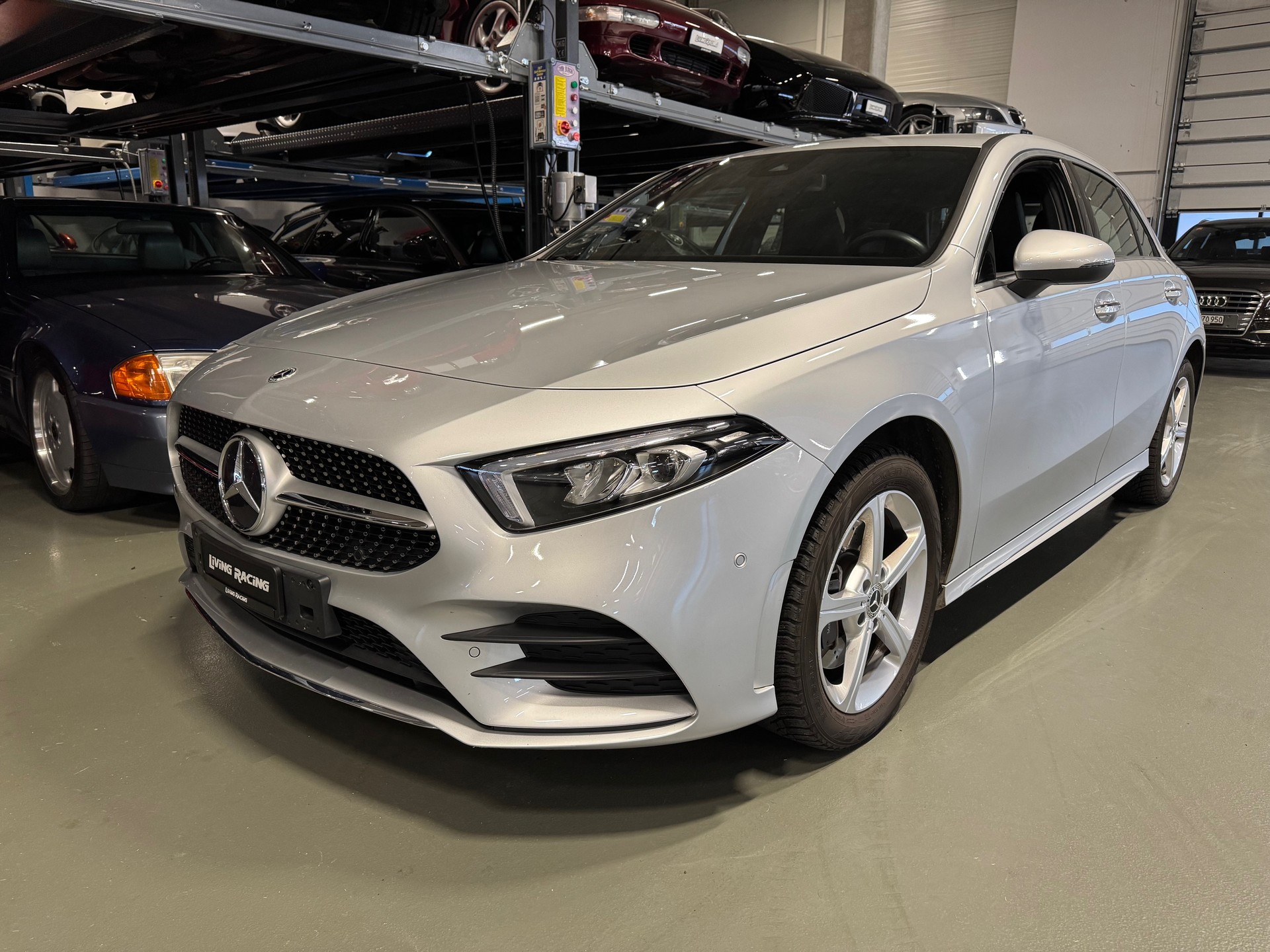 MERCEDES-BENZ A 250e AMG Line 8G-DCT-image-1