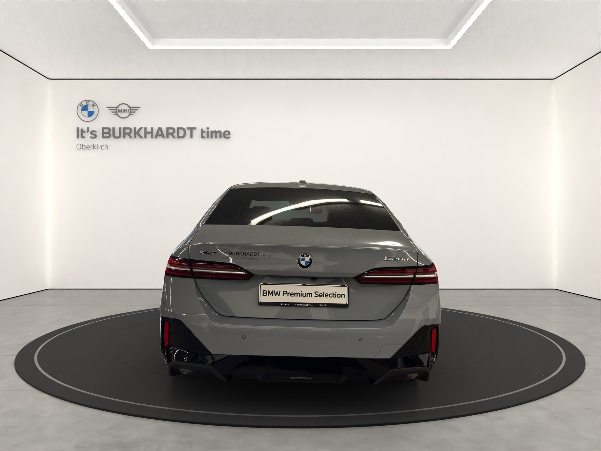 BMW 520d xDrive 48V M Sport-showroom-element-3