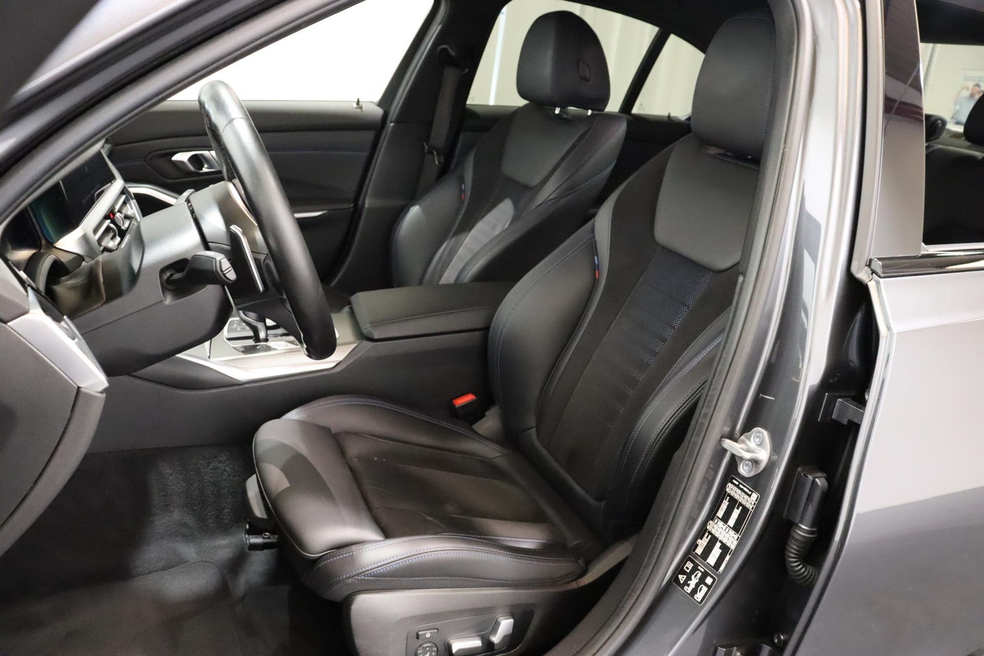 BMW 320d xDrive SAG-image-6