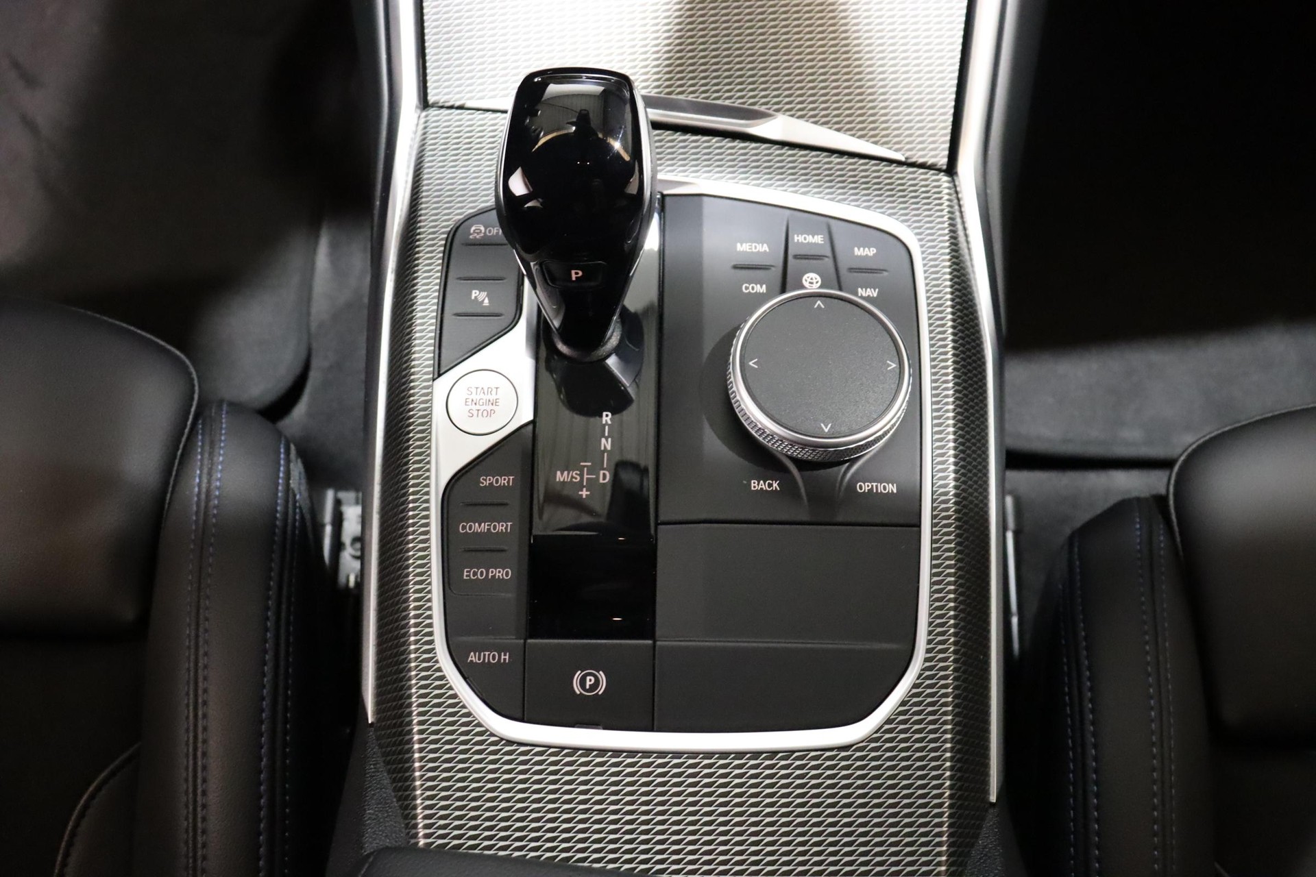 BMW 320d xDrive SAG-image-10