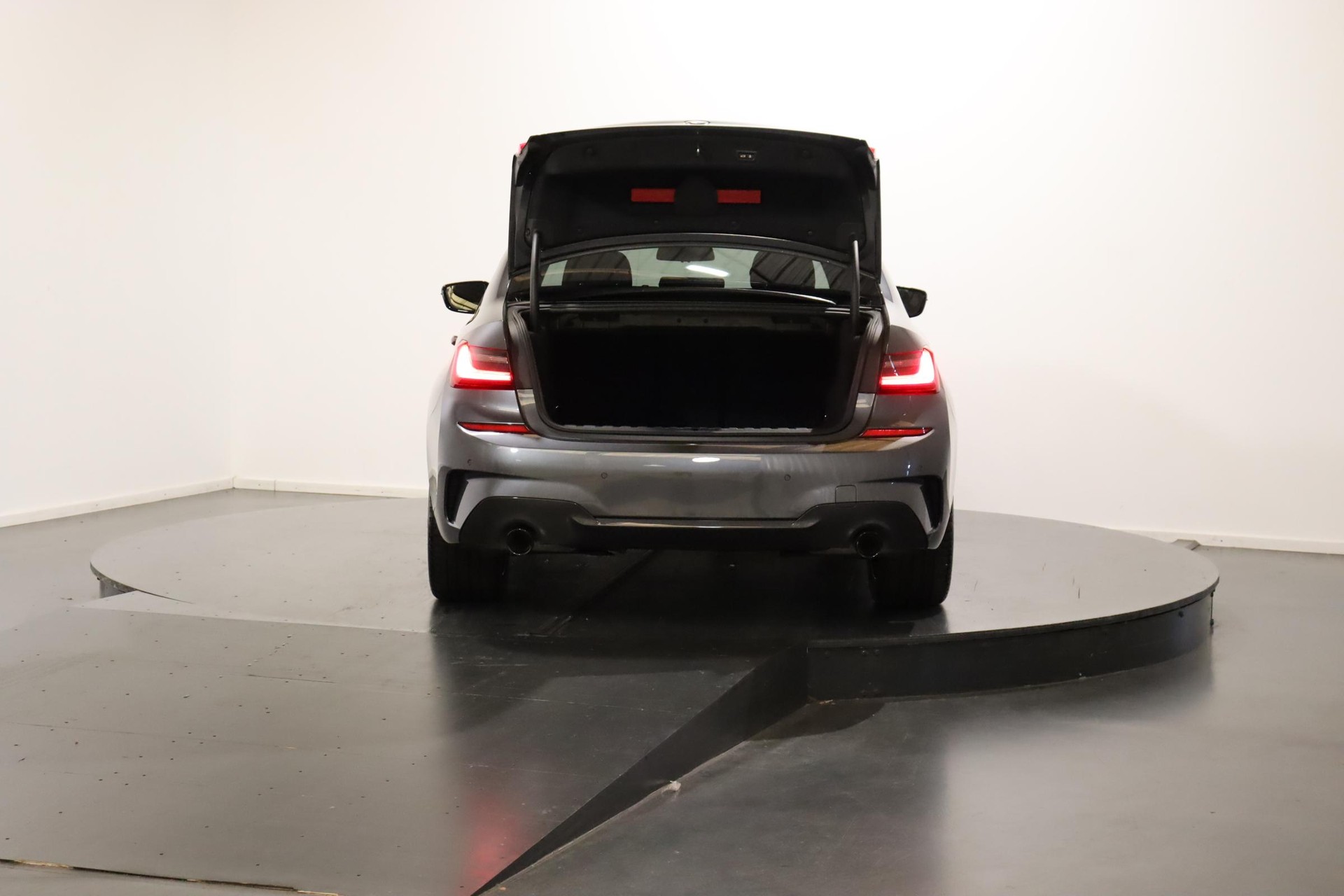 BMW 320d xDrive SAG-image-4