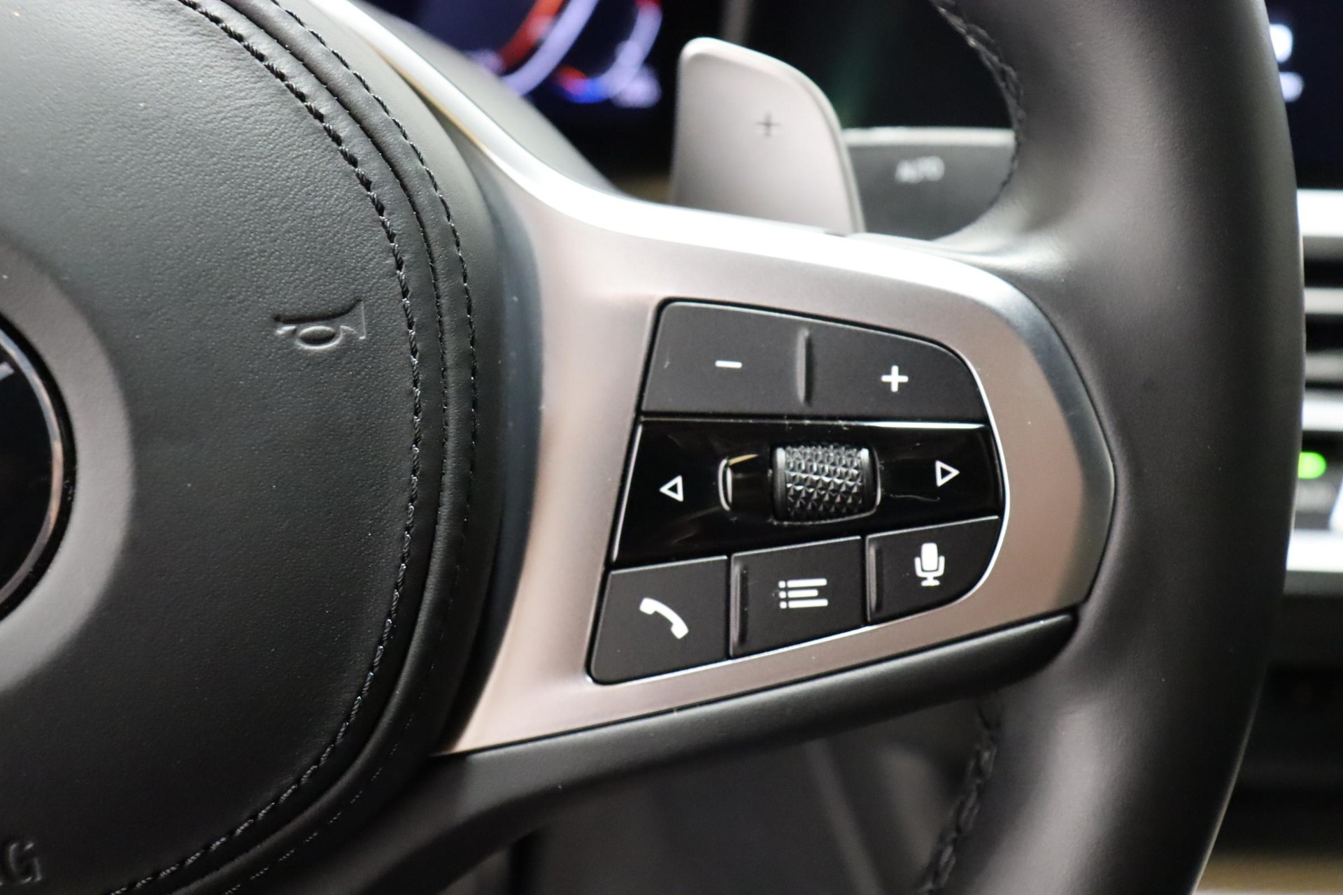 BMW 320d xDrive SAG-image-17