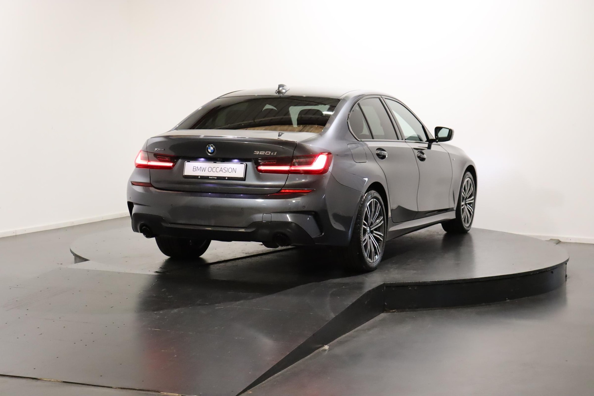 BMW 320d xDrive SAG-image-3