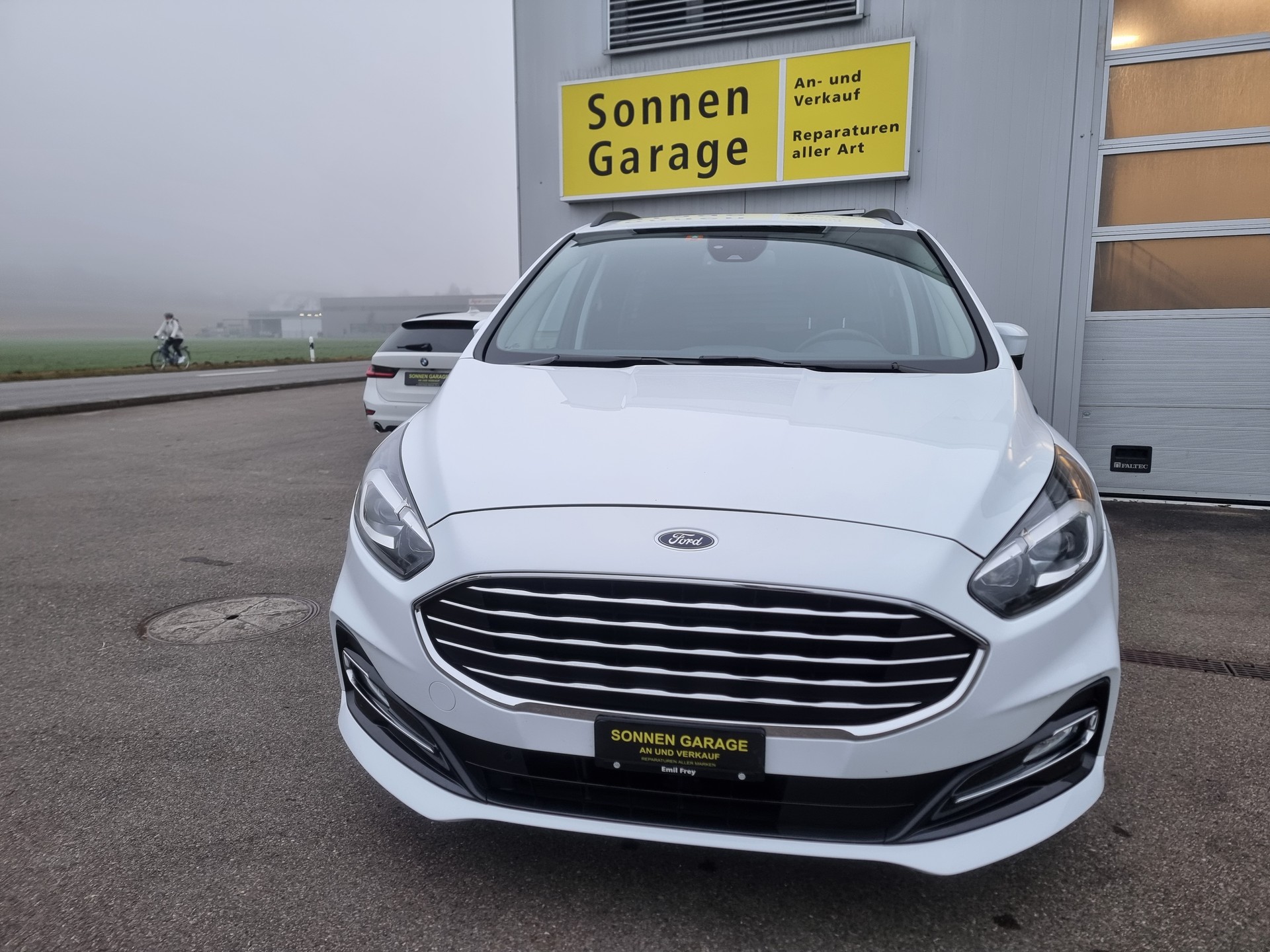 FORD Galaxy 2.5 FHEV Trend 7Pl CVT-image-2