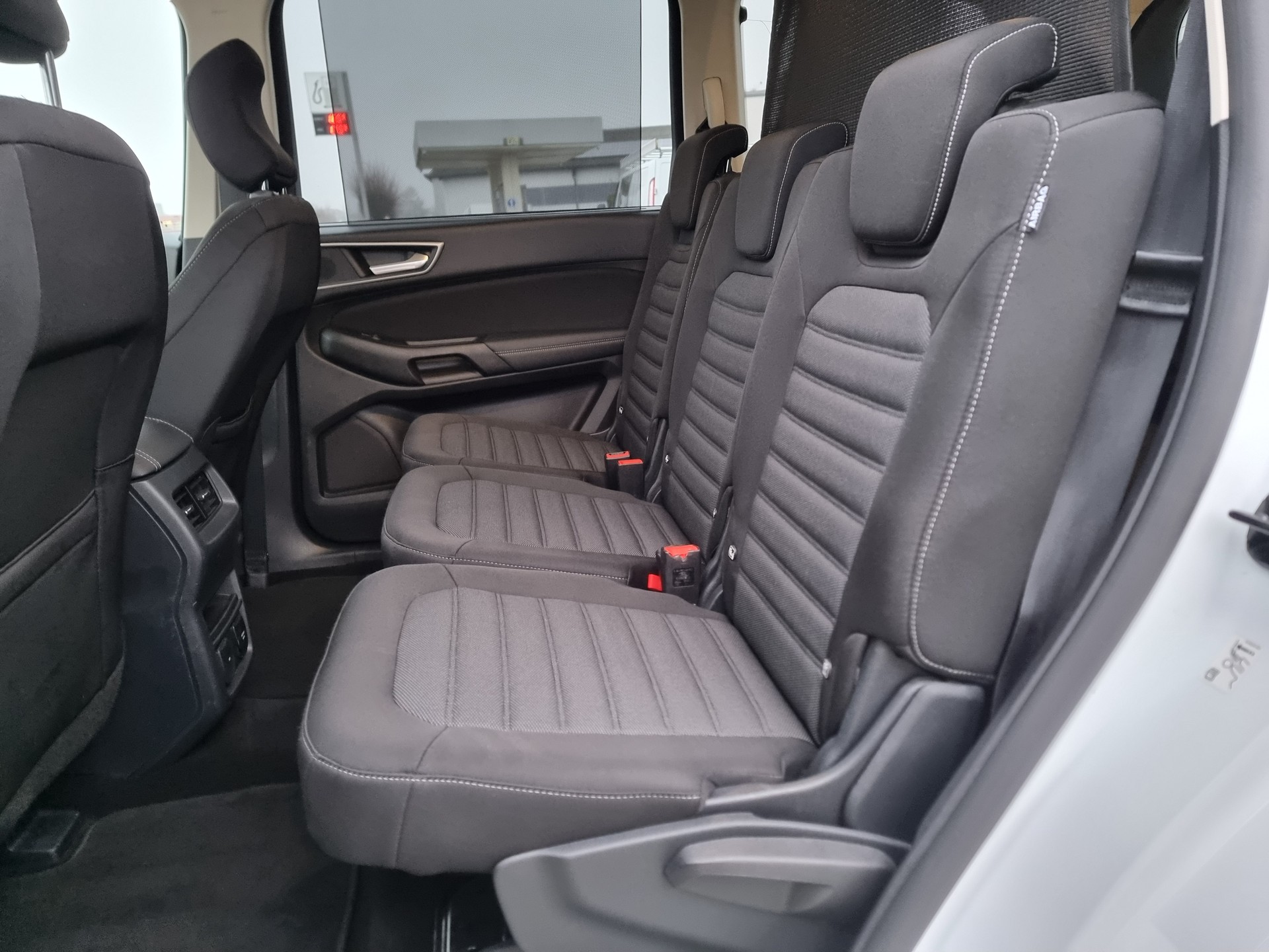 FORD Galaxy 2.5 FHEV Trend 7Pl CVT-image-10