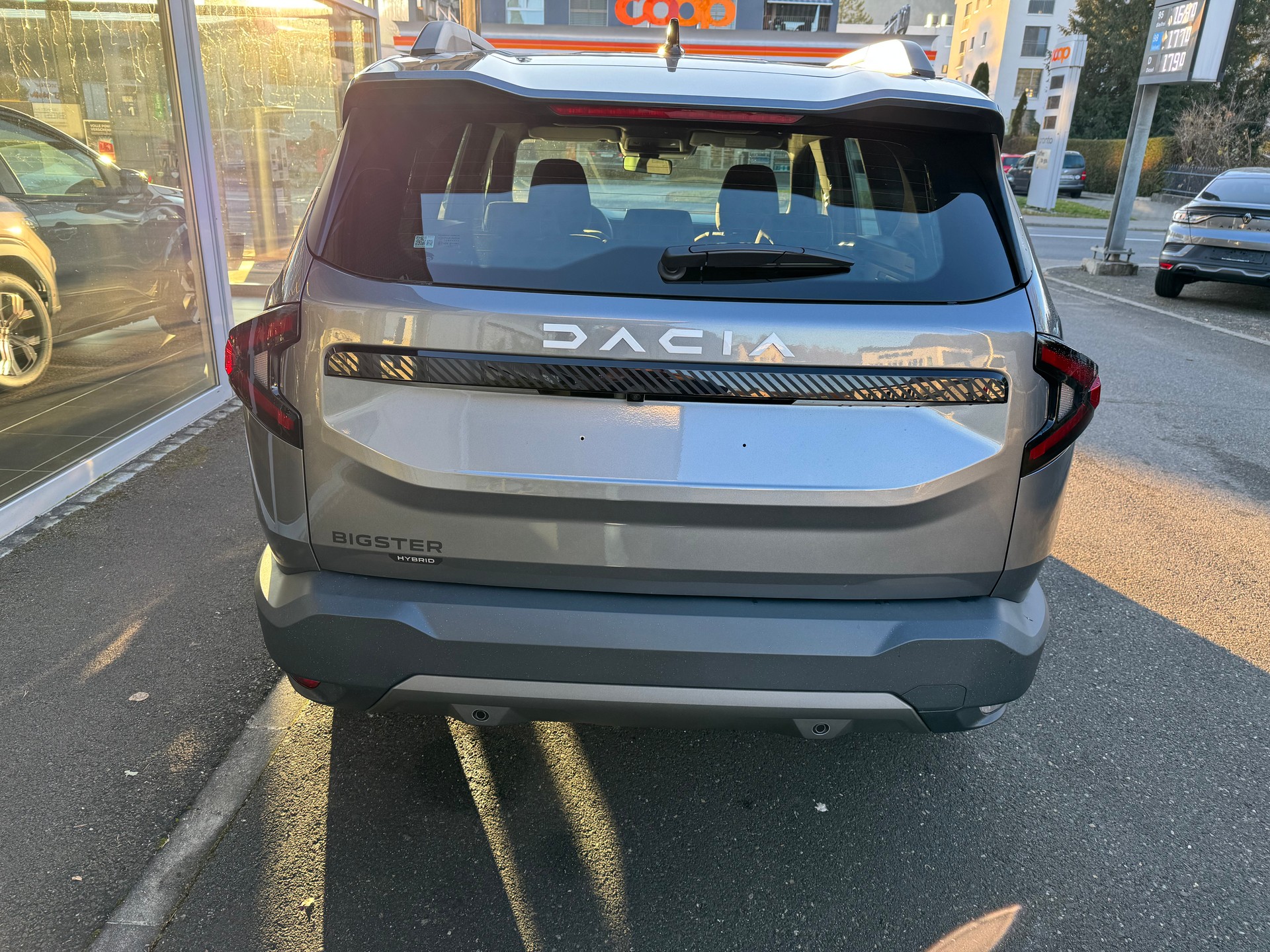 DACIA Bigster HEV 155 Expression-image-6