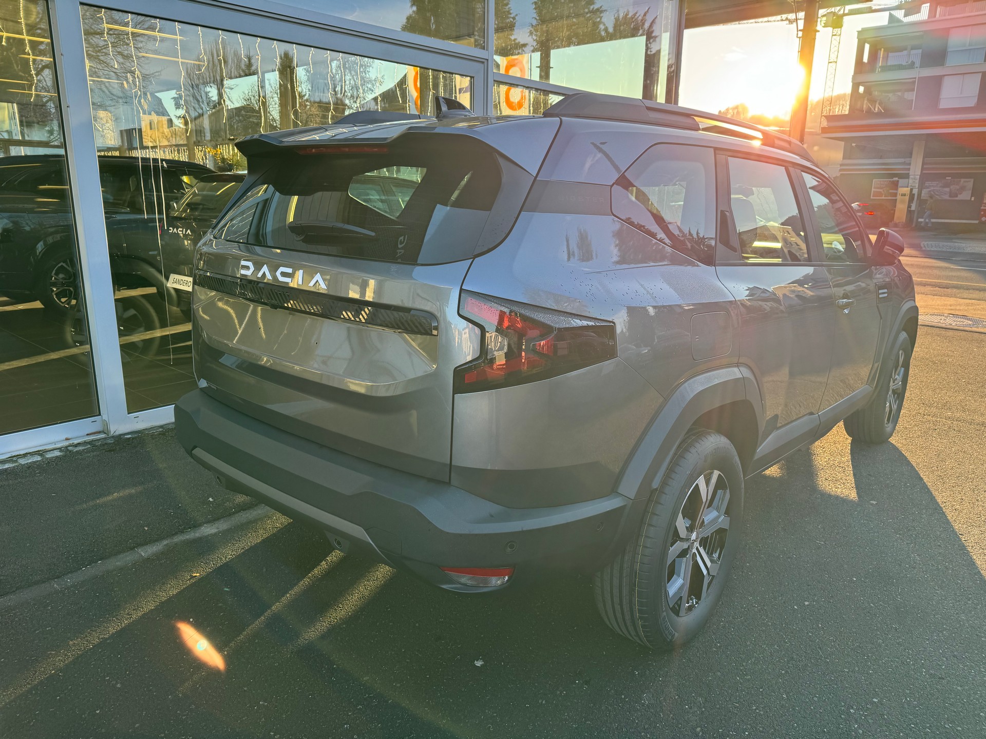 DACIA Bigster HEV 155 Expression-image-4