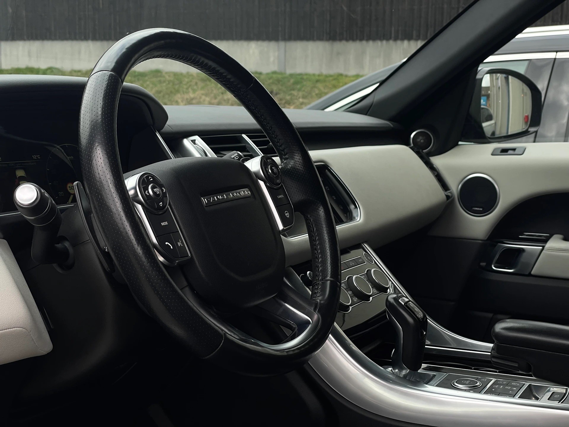 LAND ROVER Range Rover Sport 3.0 SDV6 HSE Dynamic Automatic-image-8